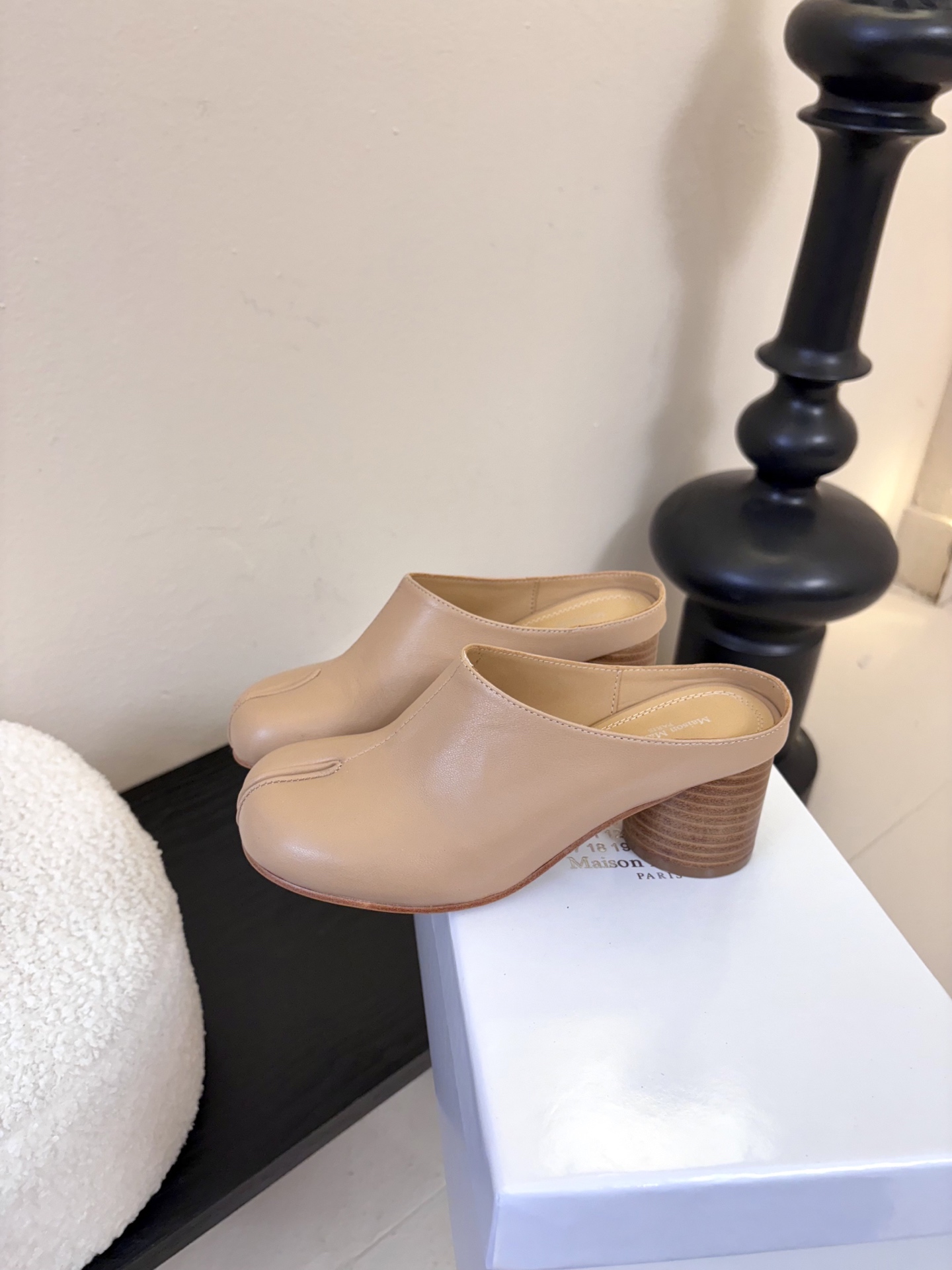 Maison Marginal* MM6苹果头芭蕾舞凉鞋马吉拉设计师太有才了 作为设计元素打造鞋品💯 单