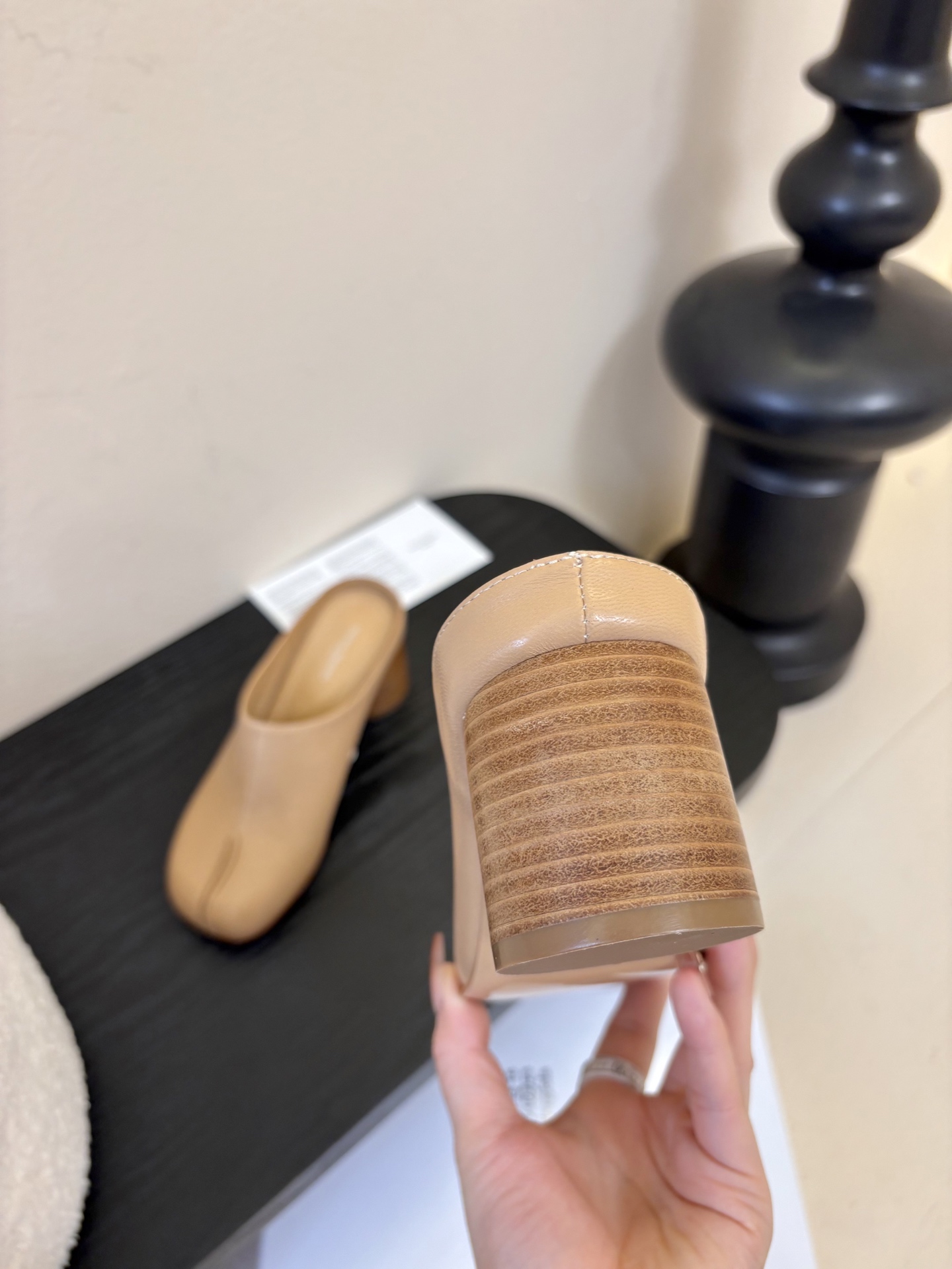 Maison Marginal* MM6苹果头芭蕾舞凉鞋马吉拉设计师太有才了 作为设计元素打造鞋品💯 单