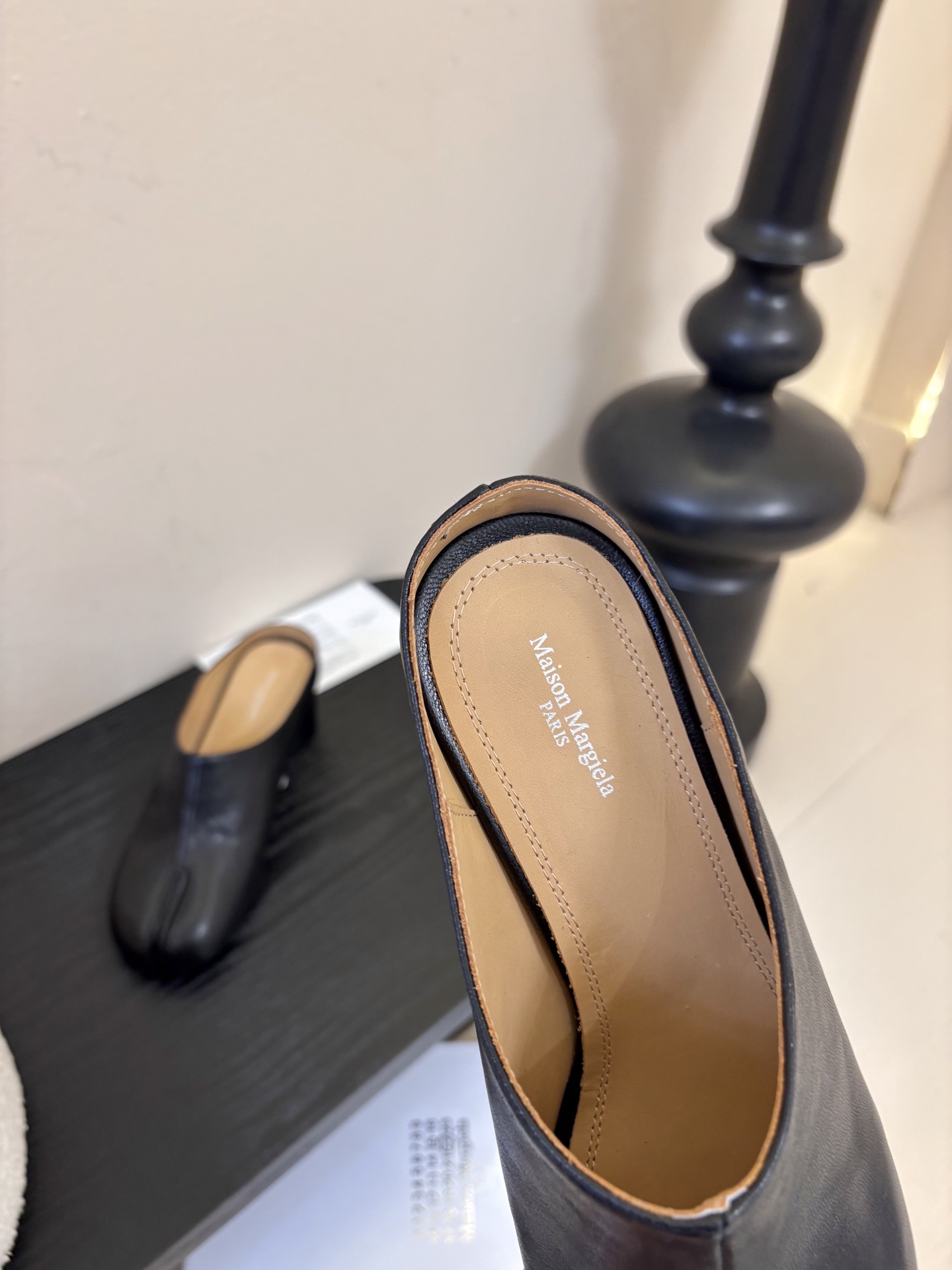 Maison Marginal* MM6苹果头芭蕾舞凉鞋马吉拉设计师太有才了 作为设计元素打造鞋品💯 单