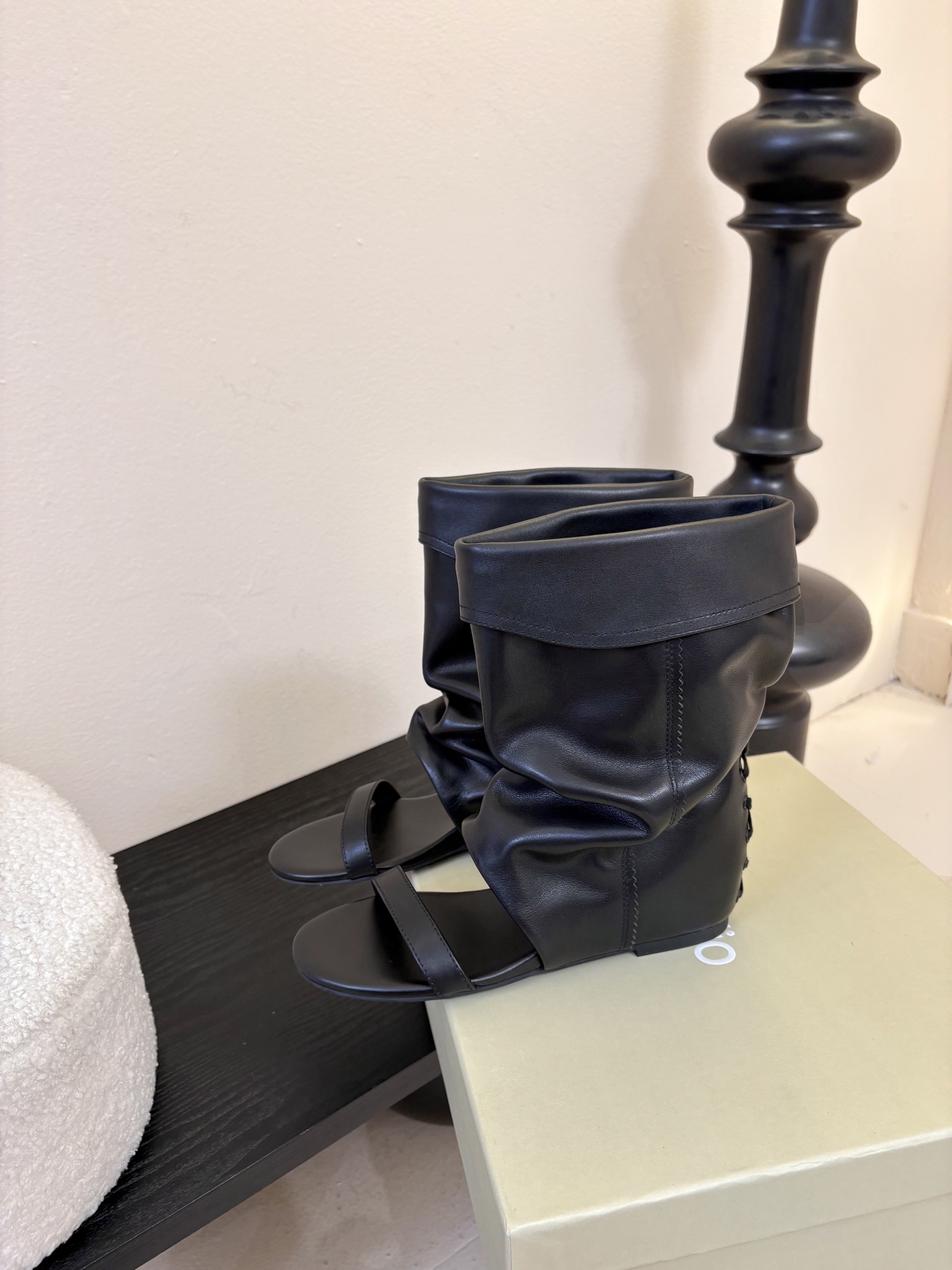 内增高4cmUNFOLIO一字带新款走秀款堆堆靴❗️慵懒法欧风，飒爆了💥 自然❗️舒适❗️洒脱❗️时髦精