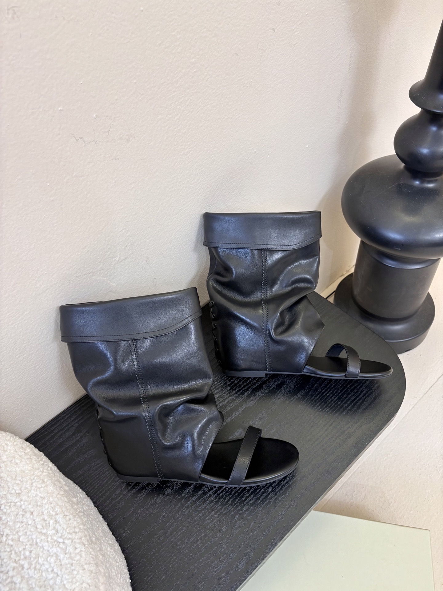 内增高4cmUNFOLIO一字带新款走秀款堆堆靴❗️慵懒法欧风，飒爆了💥 自然❗️舒适❗️洒脱❗️时髦精