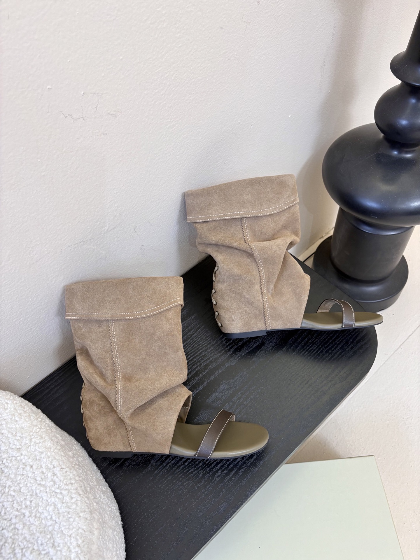 内增高4cmUNFOLIO一字带新款走秀款堆堆靴❗️慵懒法欧风，飒爆了💥 自然❗️舒适❗️洒脱❗️时髦精