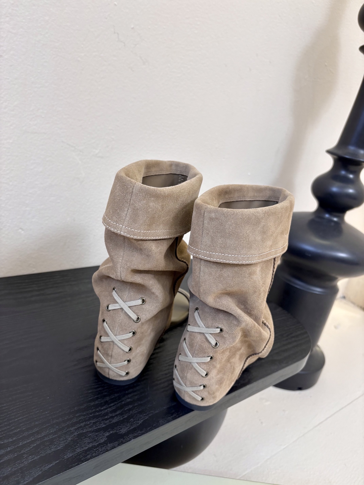 内增高4cmUNFOLIO一字带新款走秀款堆堆靴❗️慵懒法欧风，飒爆了💥 自然❗️舒适❗️洒脱❗️时髦精