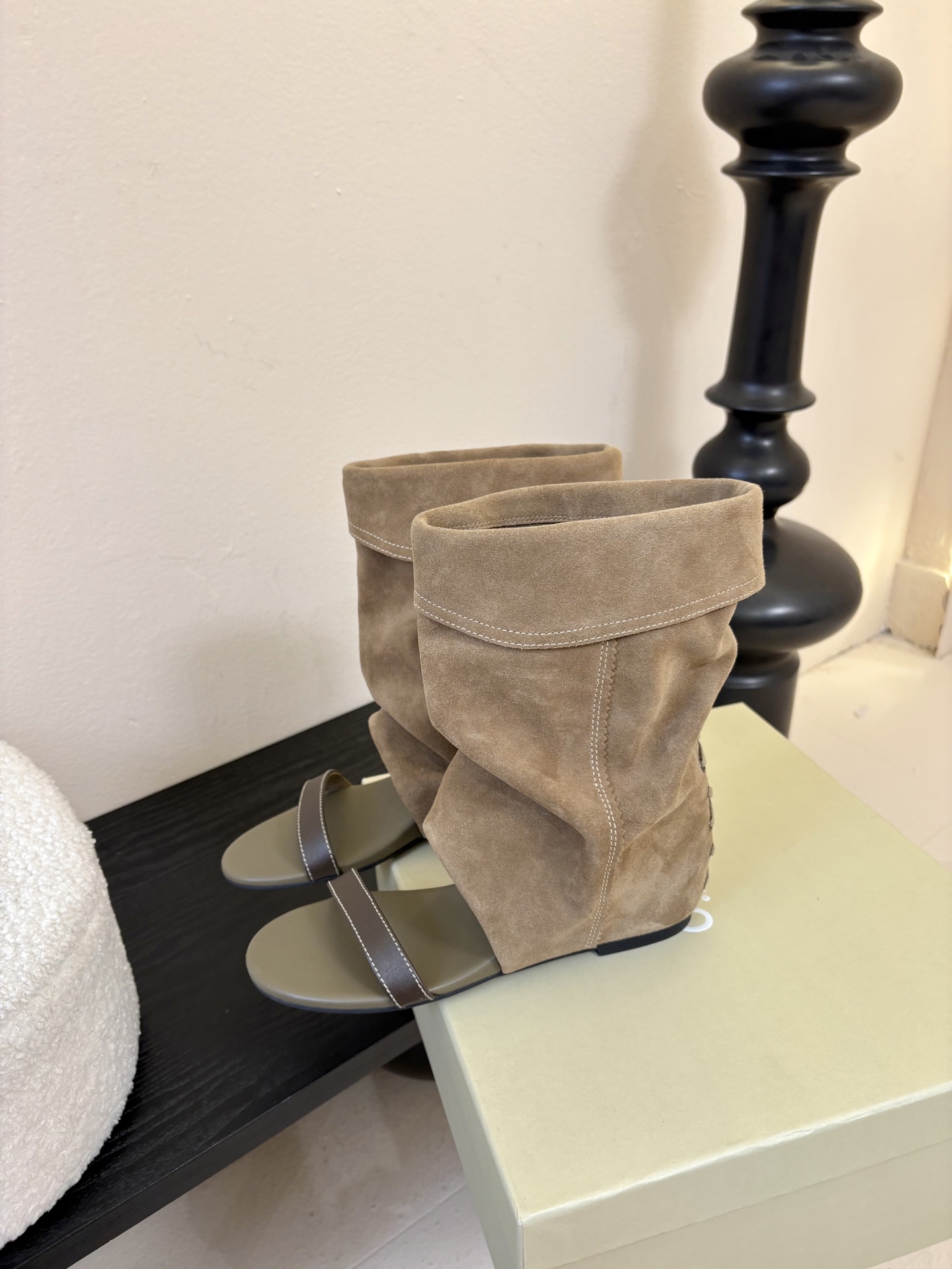 内增高4cmUNFOLIO一字带新款走秀款堆堆靴❗️慵懒法欧风，飒爆了💥 自然❗️舒适❗️洒脱❗️时髦精