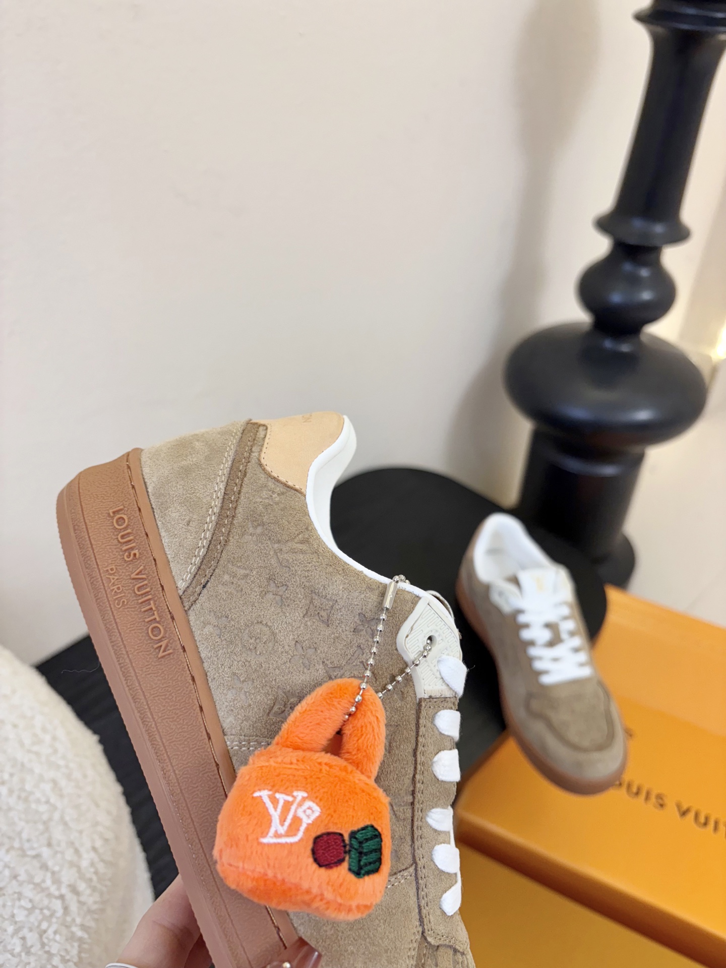 lv 26c new arrival～一上市就熱銷爆賣新鞋款 Lagoon Sneaker採用Monog