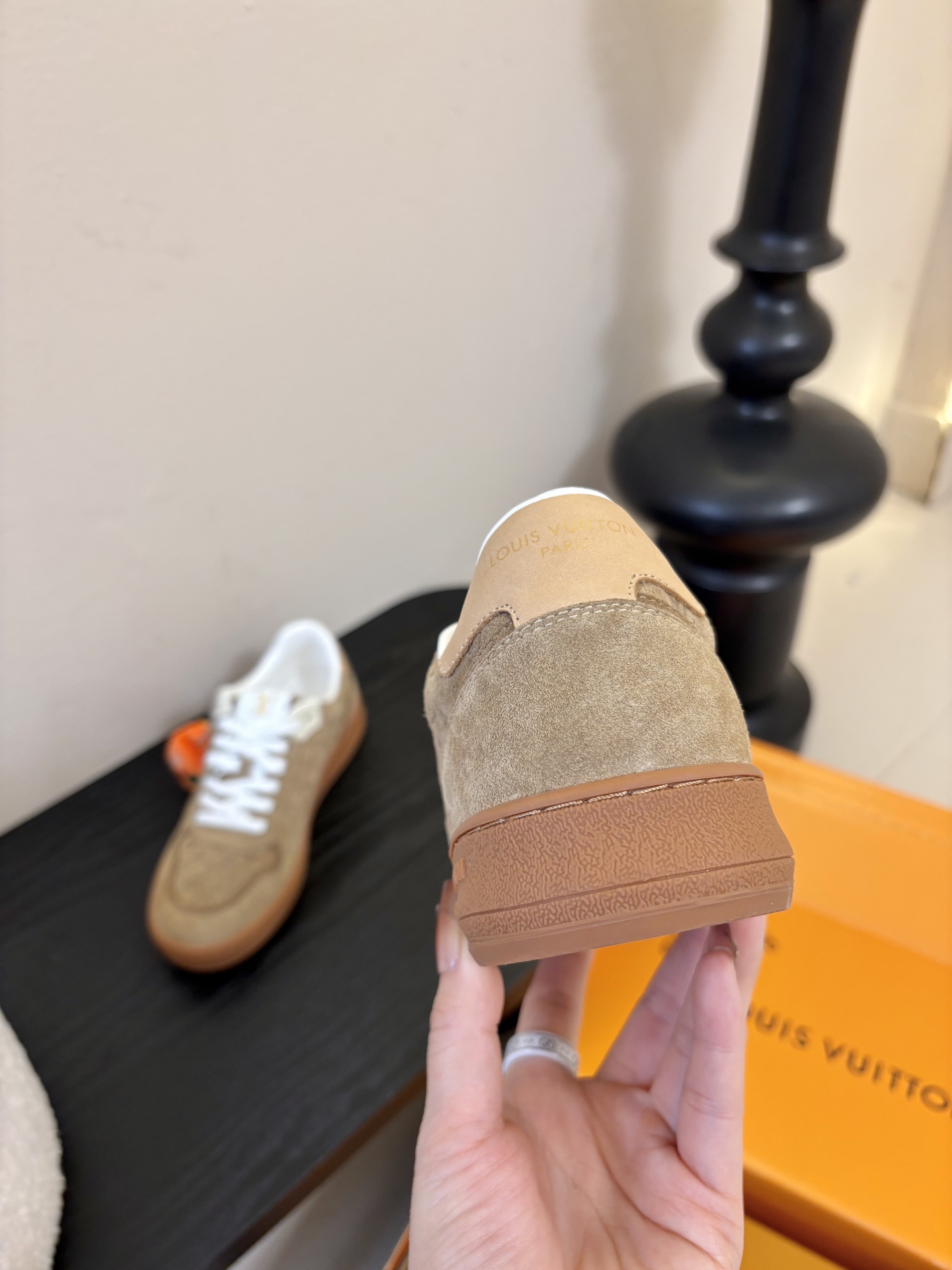 lv 26c new arrival～一上市就熱銷爆賣新鞋款 Lagoon Sneaker採用Monog