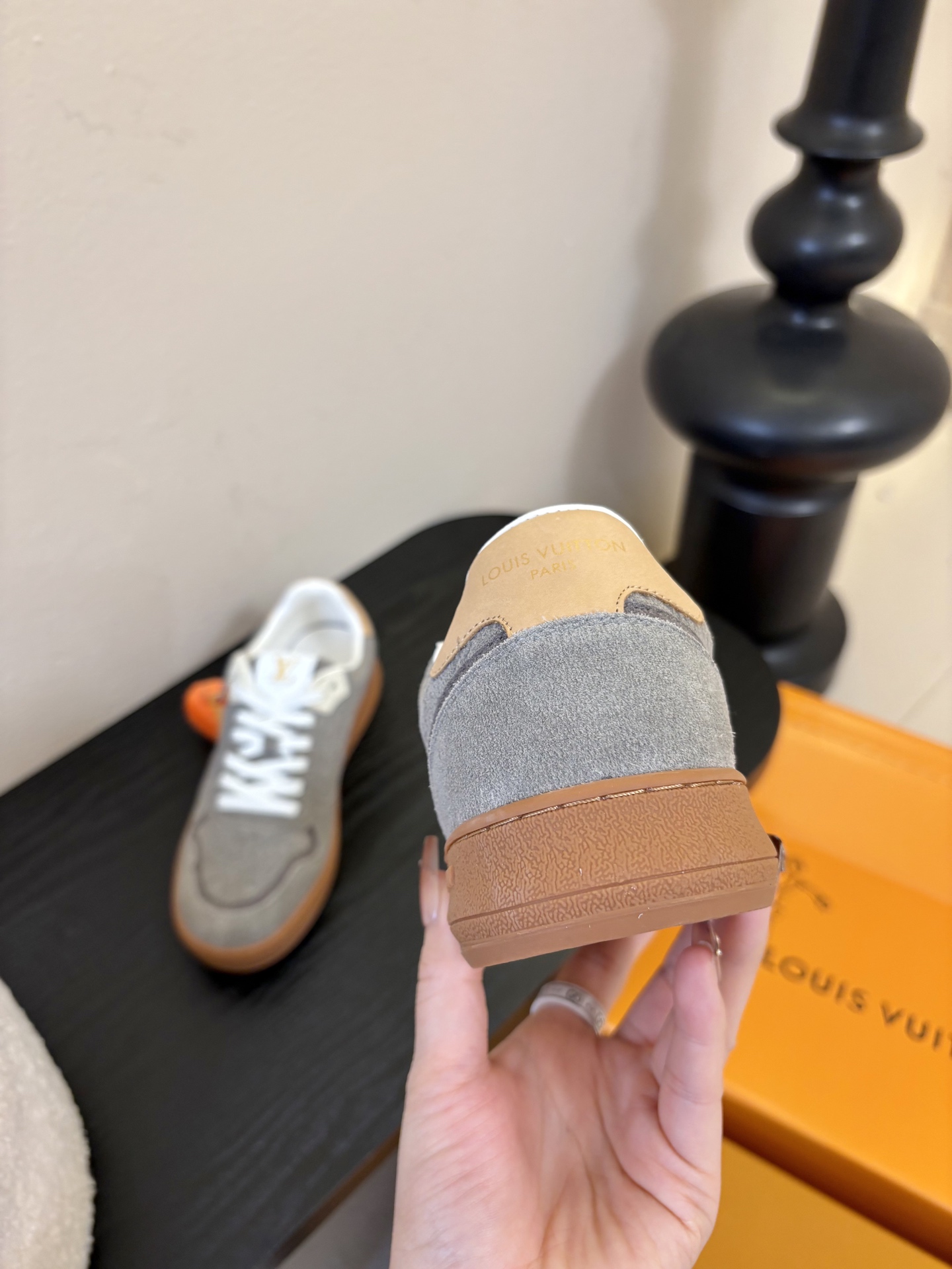 lv 26c new arrival～一上市就熱銷爆賣新鞋款 Lagoon Sneaker採用Monog