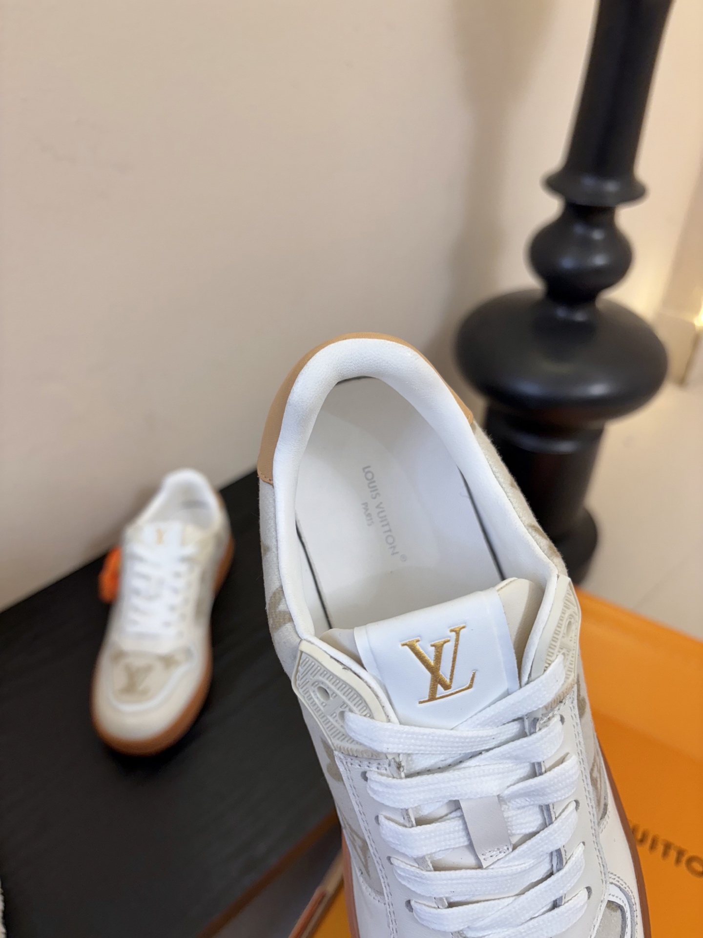 lv 26c new arrival～一上市就熱銷爆賣新鞋款 Lagoon Sneaker採用Monog