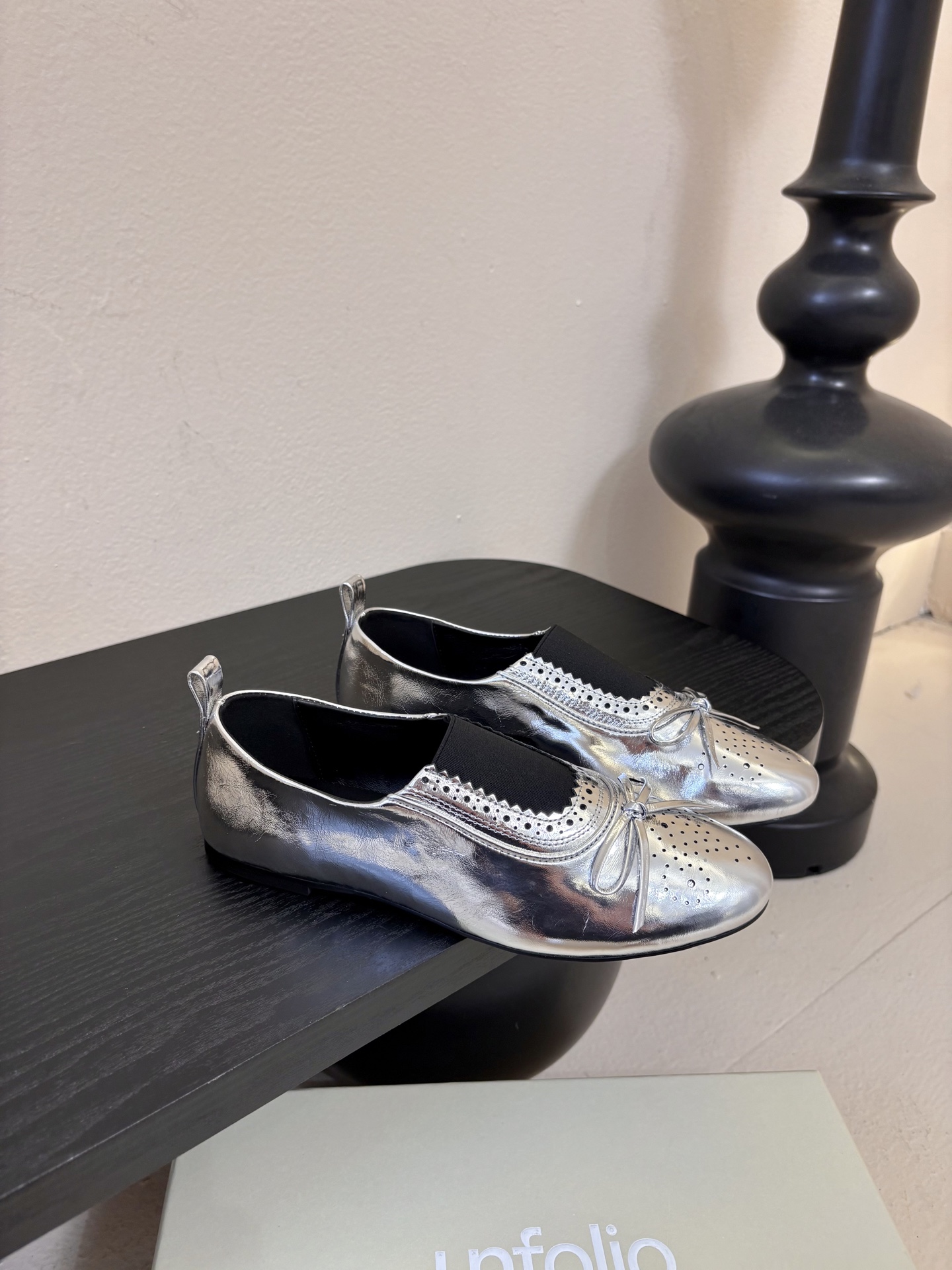 UNFOLIO26春夏超柔软芭蕾鞋鞋身采用进口柔软牛油皮&超软金属皮内里垫脚：水染羊皮尺码35-39 4