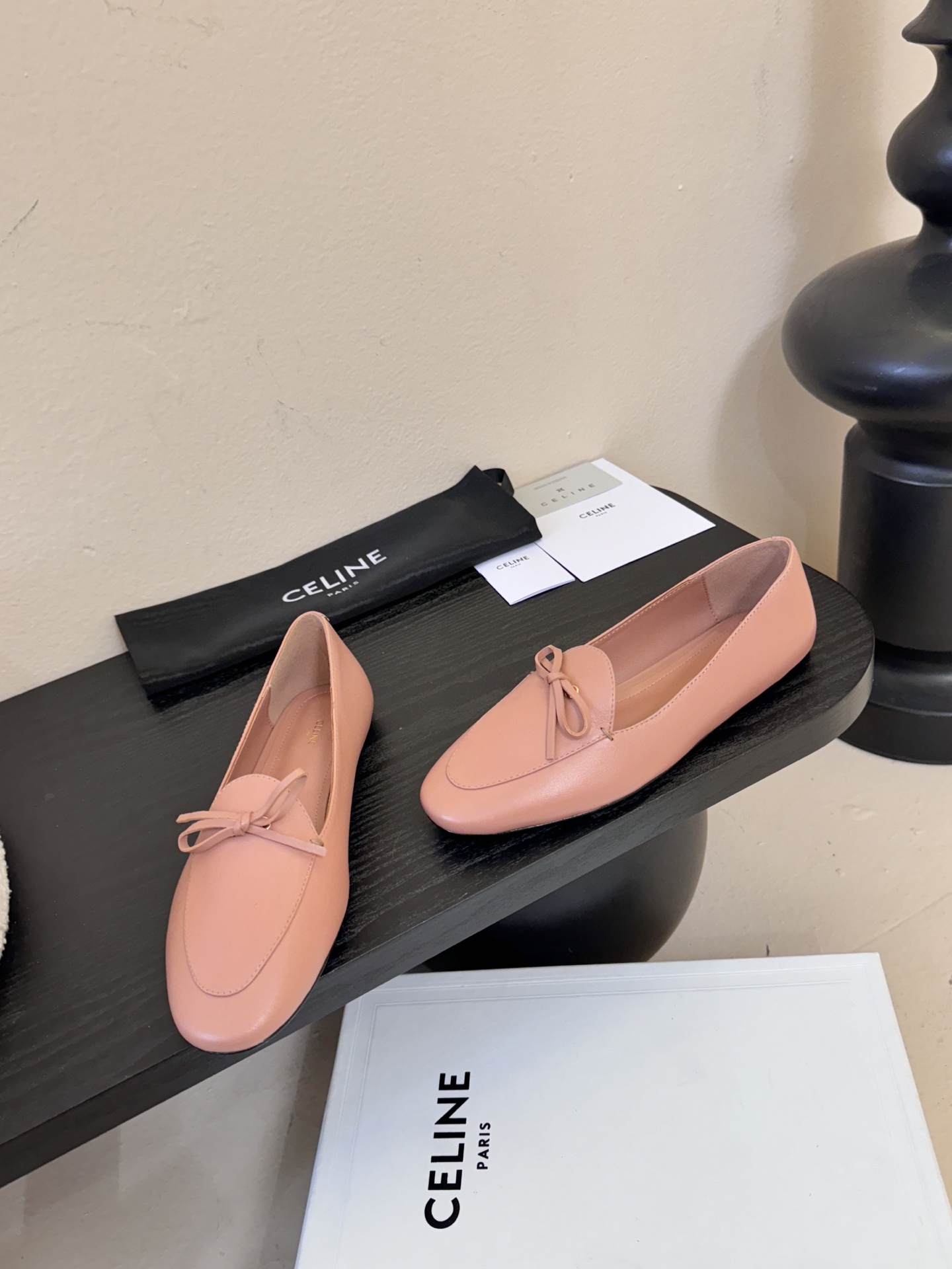 CELINE塞琳2026春夏最新款乐福鞋超多明星网红种草 今年超火的乐福鞋 简简单单的老钱风穿搭 妥妥大