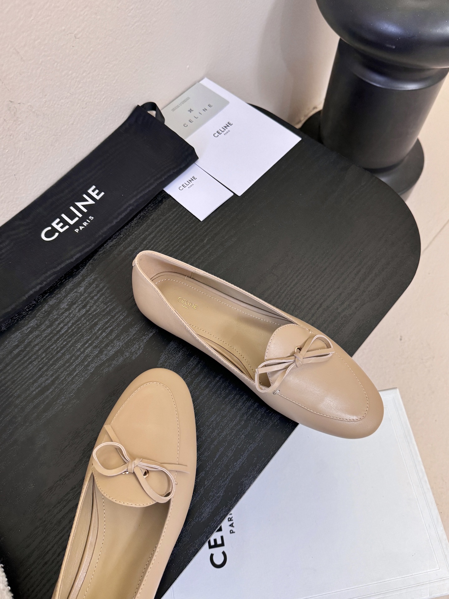 CELINE塞琳2026春夏最新款乐福鞋超多明星网红种草 今年超火的乐福鞋 简简单单的老钱风穿搭 妥妥大