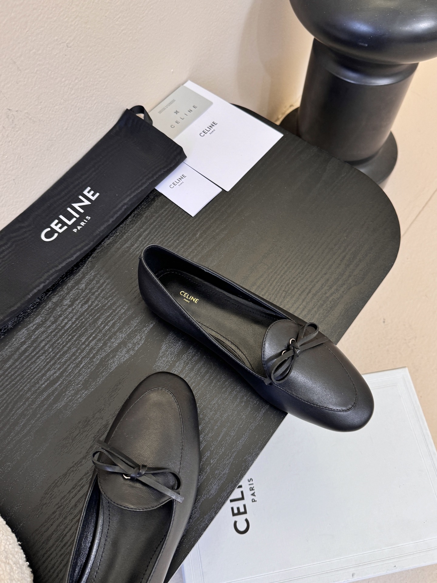 CELINE塞琳2026春夏最新款乐福鞋超多明星网红种草 今年超火的乐福鞋 简简单单的老钱风穿搭 妥妥大