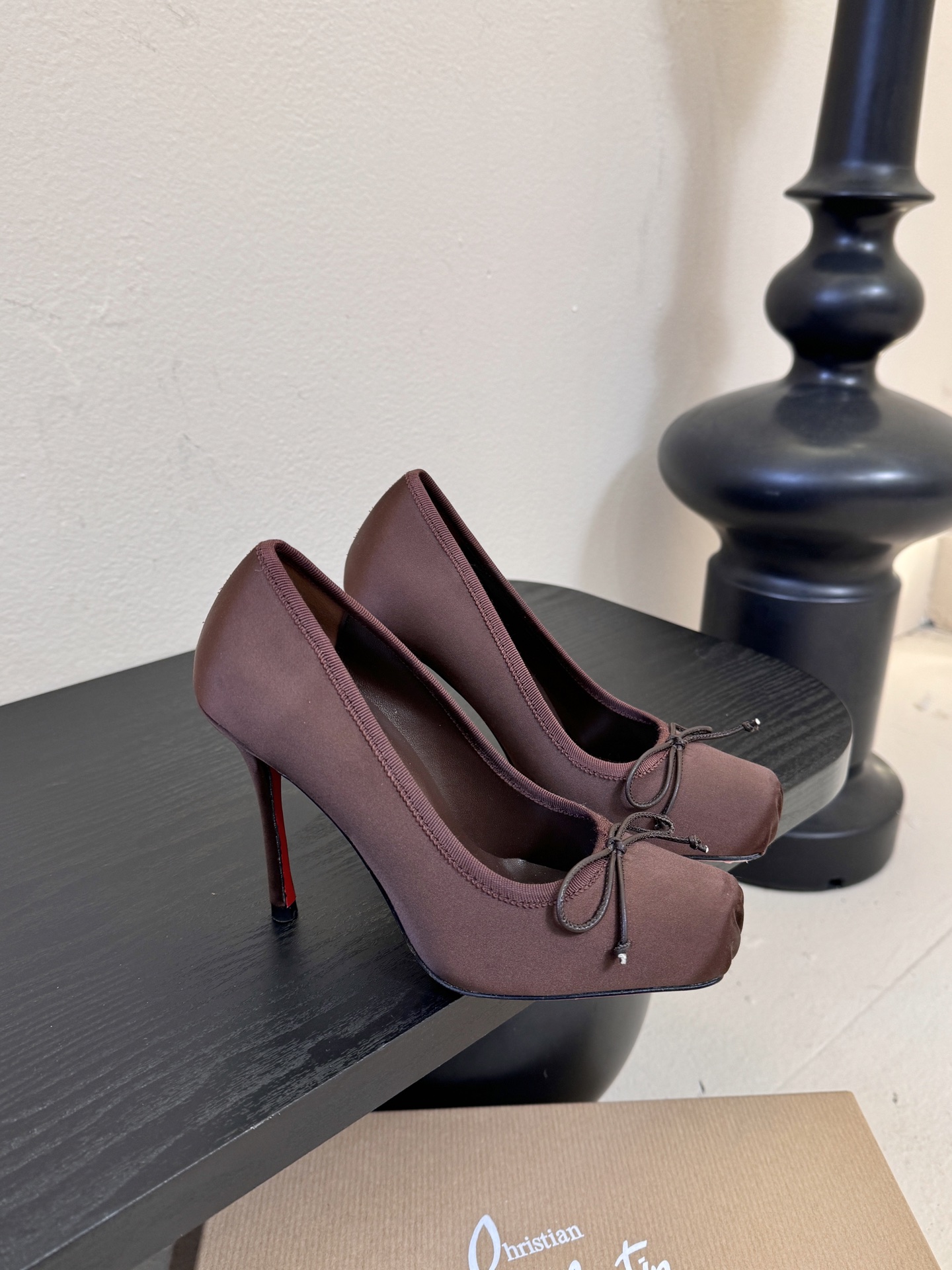 ChristinLouboutin/CL25WF新品猪鼻子蝴蝶结高跟鞋单鞋在时尚的舞台上CL始终是璀璨的