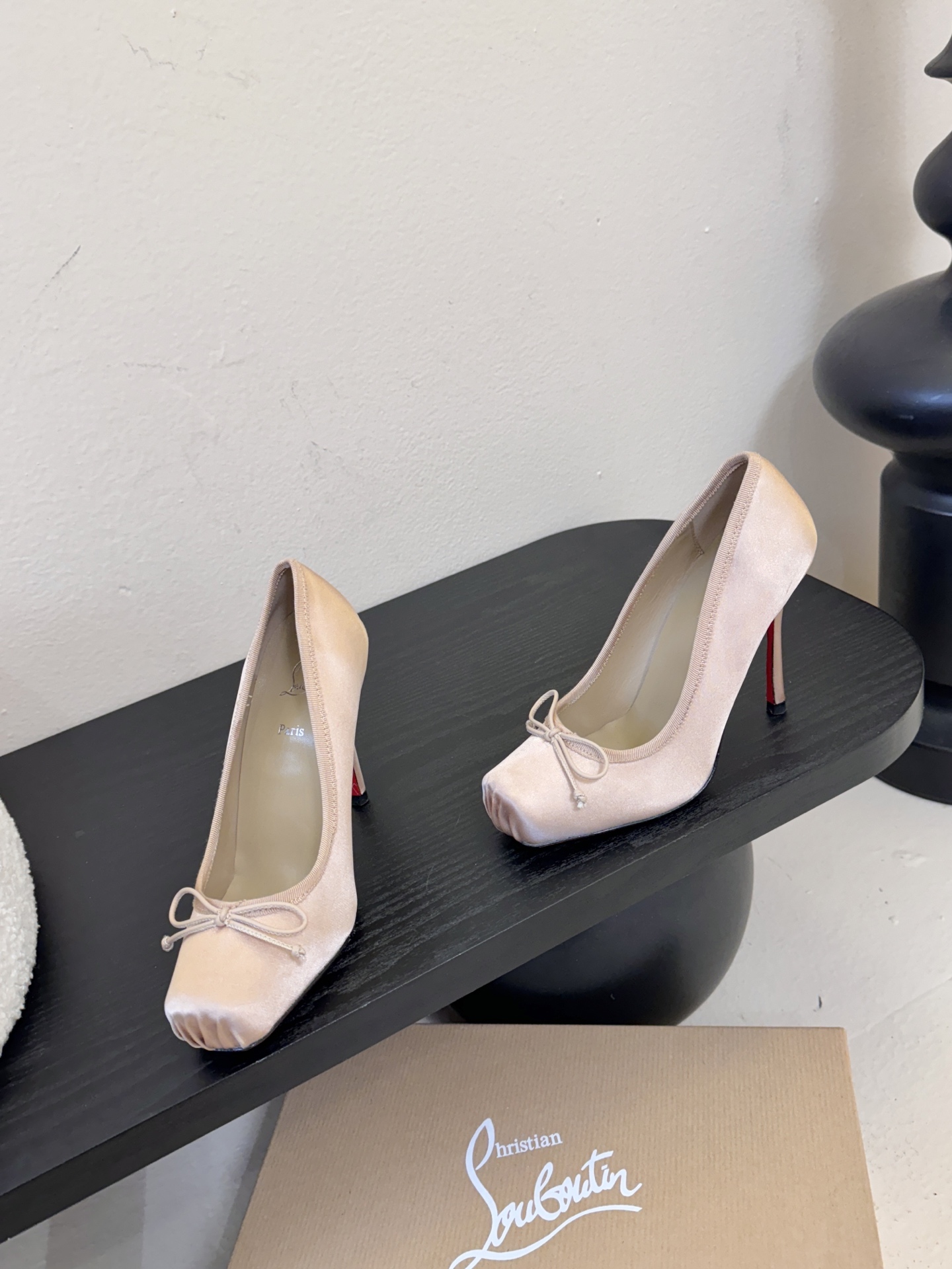 ChristinLouboutin/CL25WF新品猪鼻子蝴蝶结高跟鞋单鞋在时尚的舞台上CL始终是璀璨的