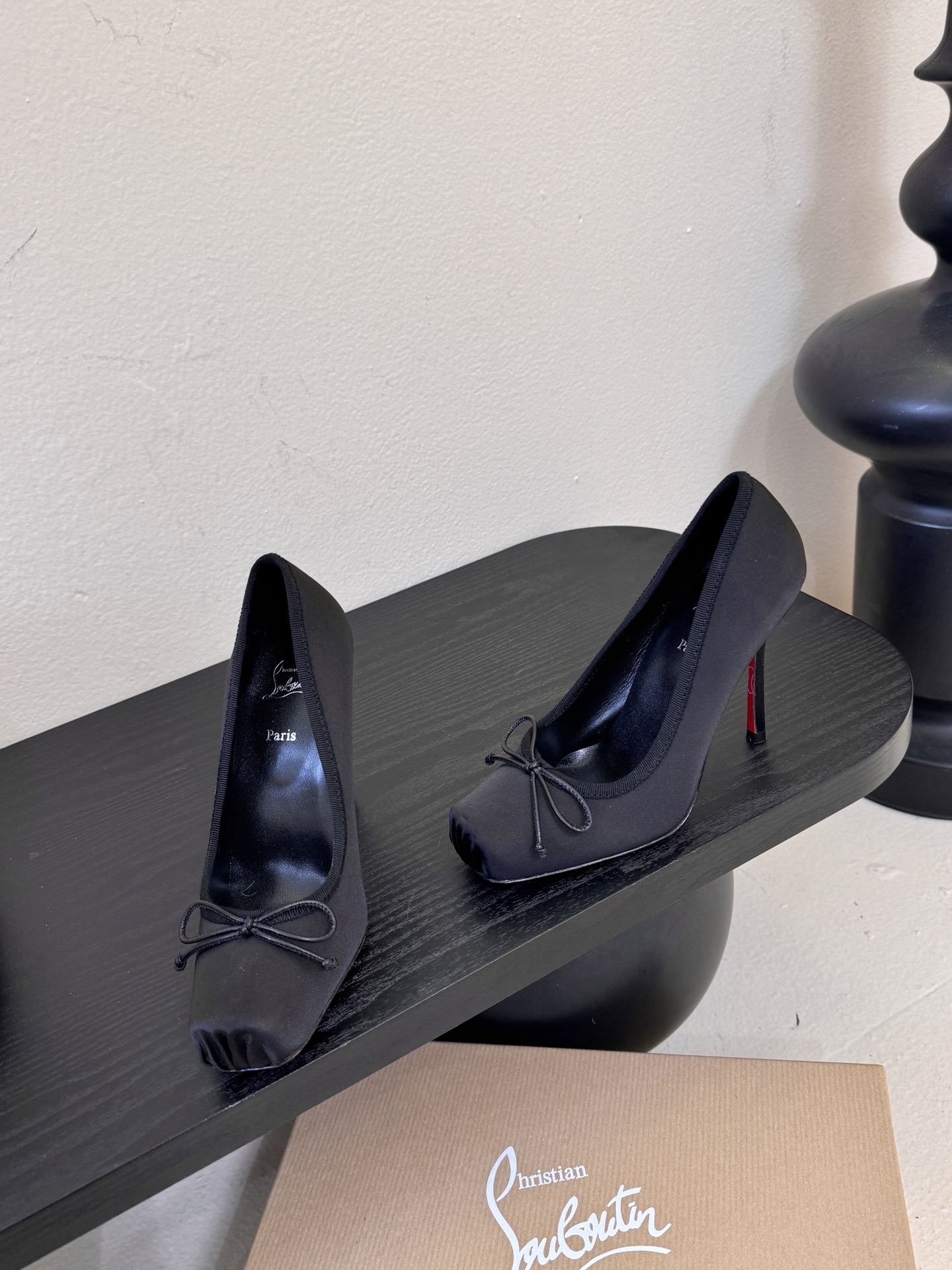 ChristinLouboutin/CL25WF新品猪鼻子蝴蝶结高跟鞋单鞋在时尚的舞台上CL始终是璀璨的