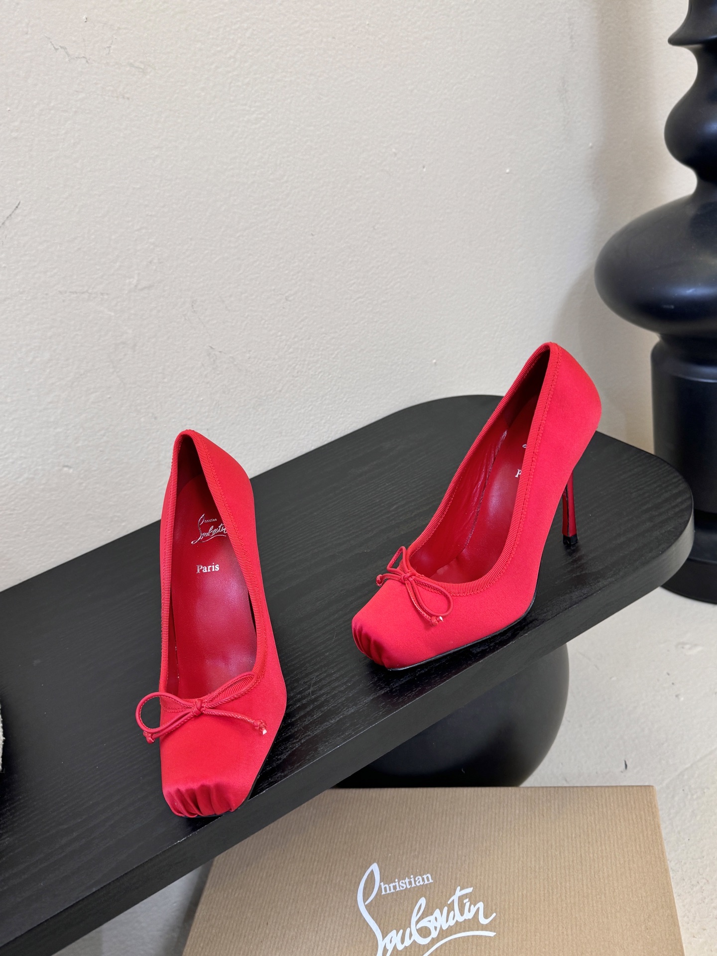 ChristinLouboutin/CL25WF新品猪鼻子蝴蝶结高跟鞋单鞋在时尚的舞台上CL始终是璀璨的