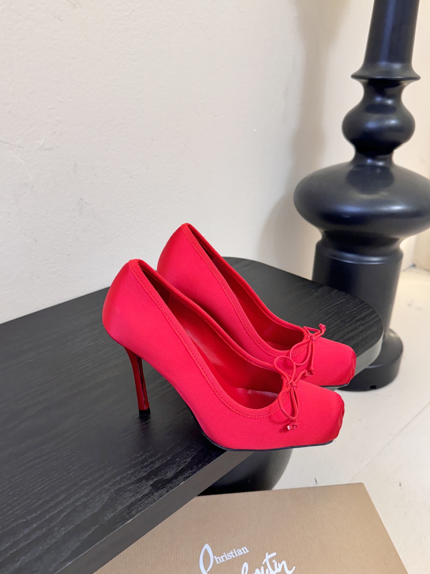 ChristinLouboutin/CL25WF新品猪鼻子蝴蝶结高跟鞋单鞋在时尚的舞台上CL始终是璀璨的