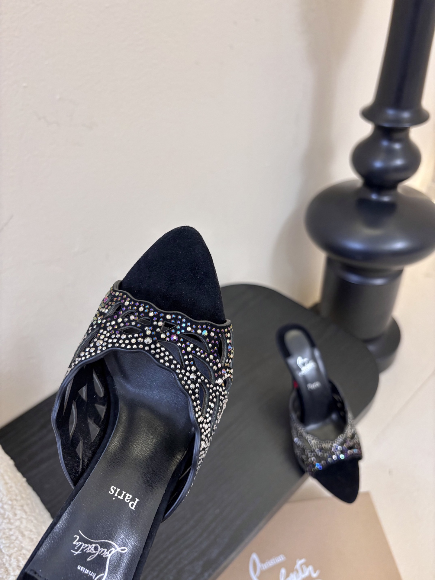 10.5公分ChristinLouboutin/CL26WF新品猪鼻子蝴蝶结高跟鞋单鞋在时尚的舞台上CL