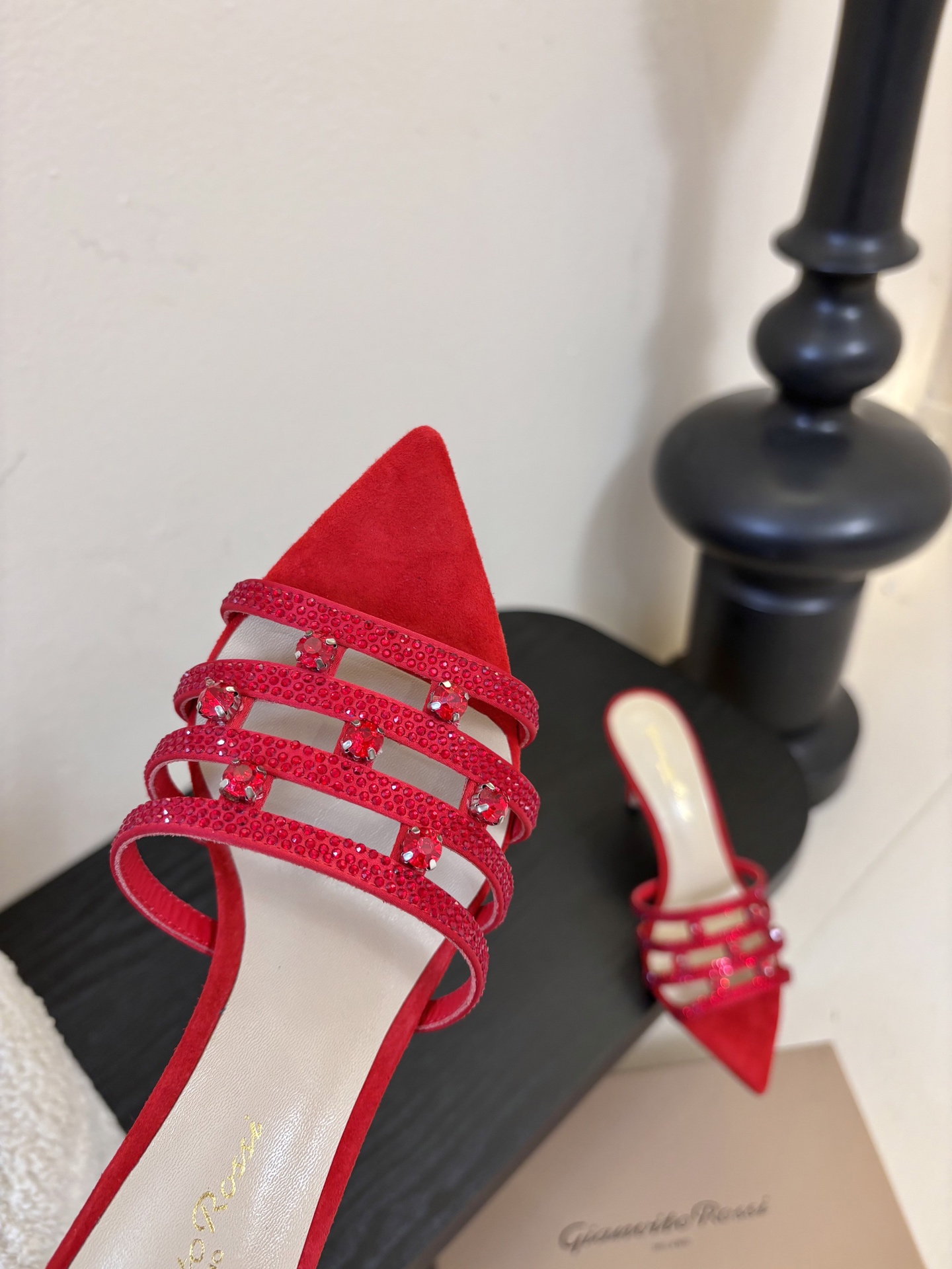 吉安维托·罗西 (Gianvito Rossi) 2023官网最新发尖头凉拖原版拆解1:1完美复刻鞋面进