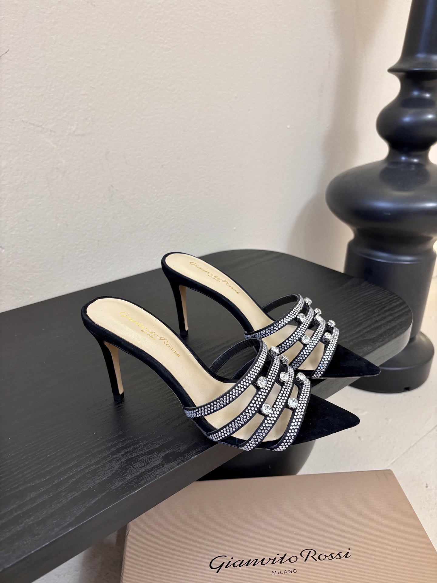 吉安维托·罗西 (Gianvito Rossi) 2023官网最新发尖头凉拖原版拆解1:1完美复刻鞋面进