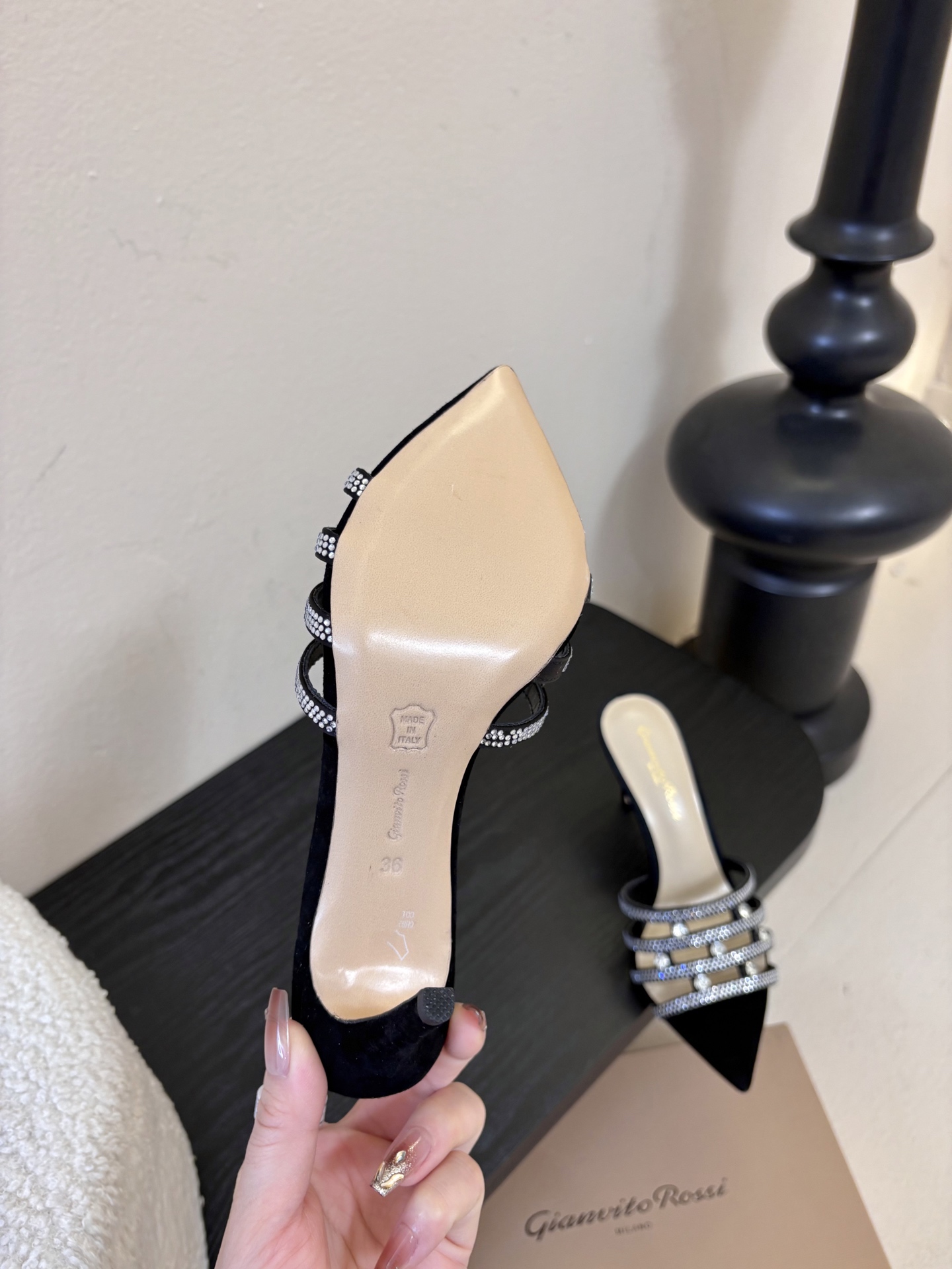 吉安维托·罗西 (Gianvito Rossi) 2023官网最新发尖头凉拖原版拆解1:1完美复刻鞋面进