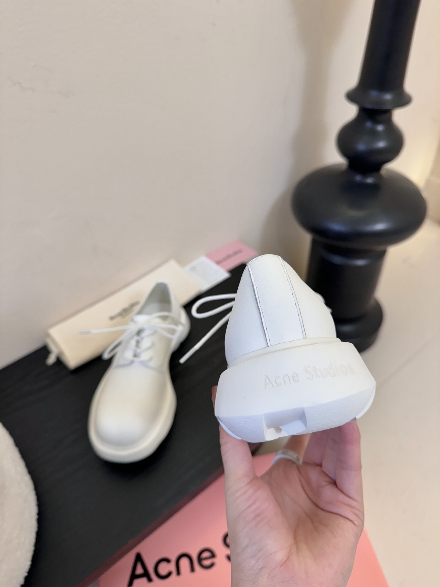 acne studios 26/小皮鞋娜比同款明星真的好会穿搭 最近刷小红书看到这双小皮鞋，大表姐，章若