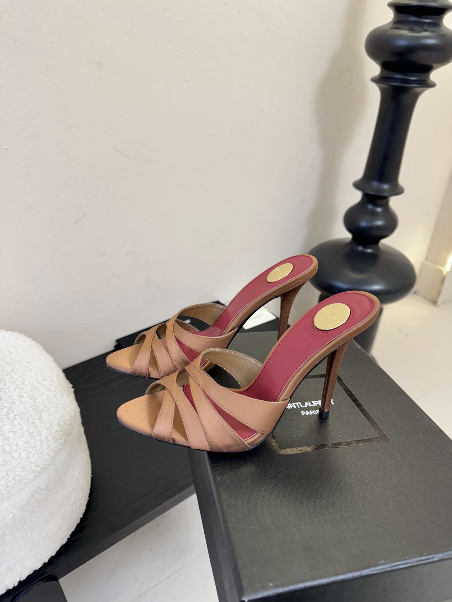 圣罗兰Saint Lauren* ss新YSL Logo高跟鞋拖Ysl走秀款高跟鞋 各种小裙子搭配起来 