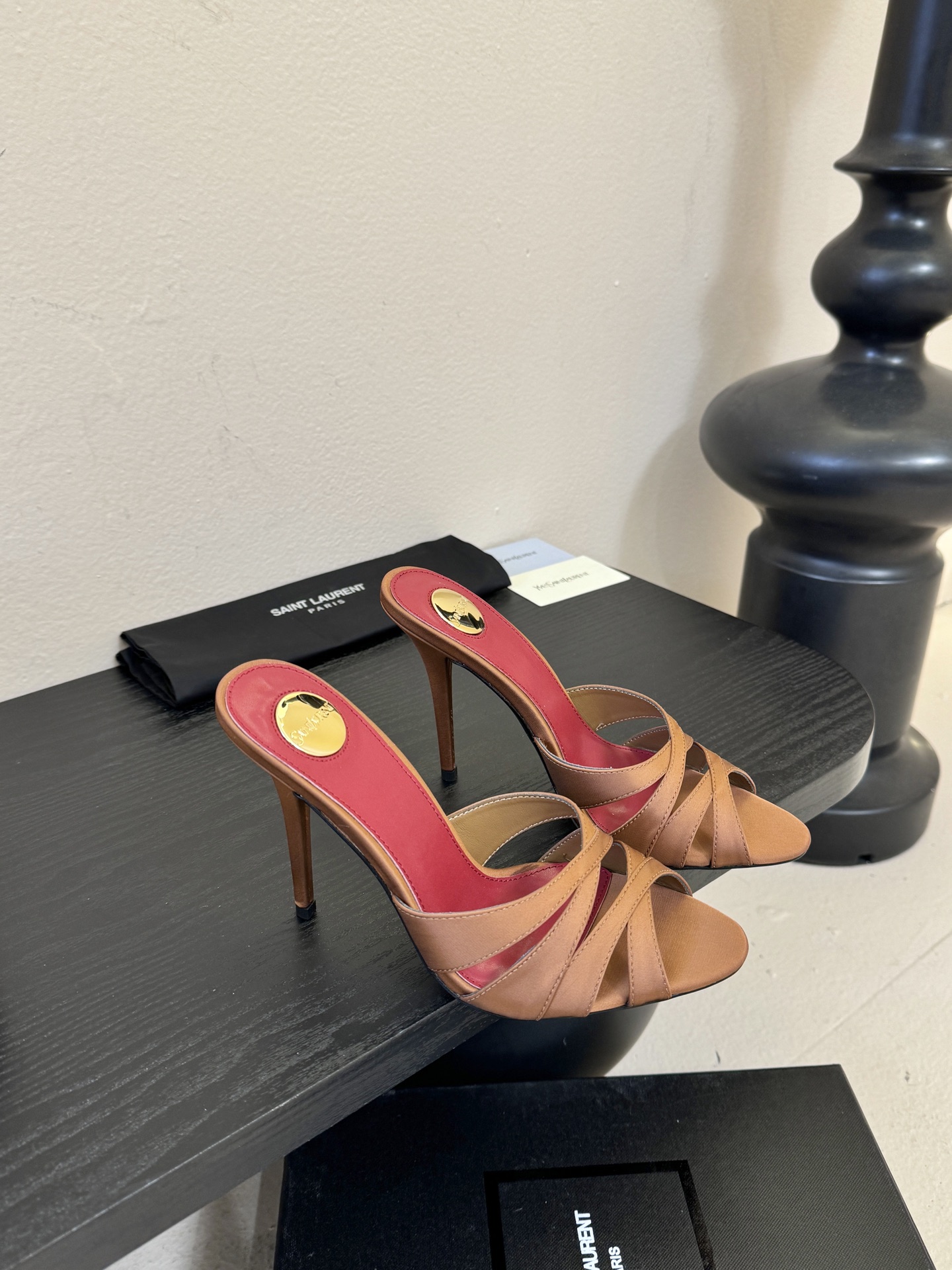 圣罗兰Saint Lauren* ss新YSL Logo高跟鞋拖Ysl走秀款高跟鞋 各种小裙子搭配起来 