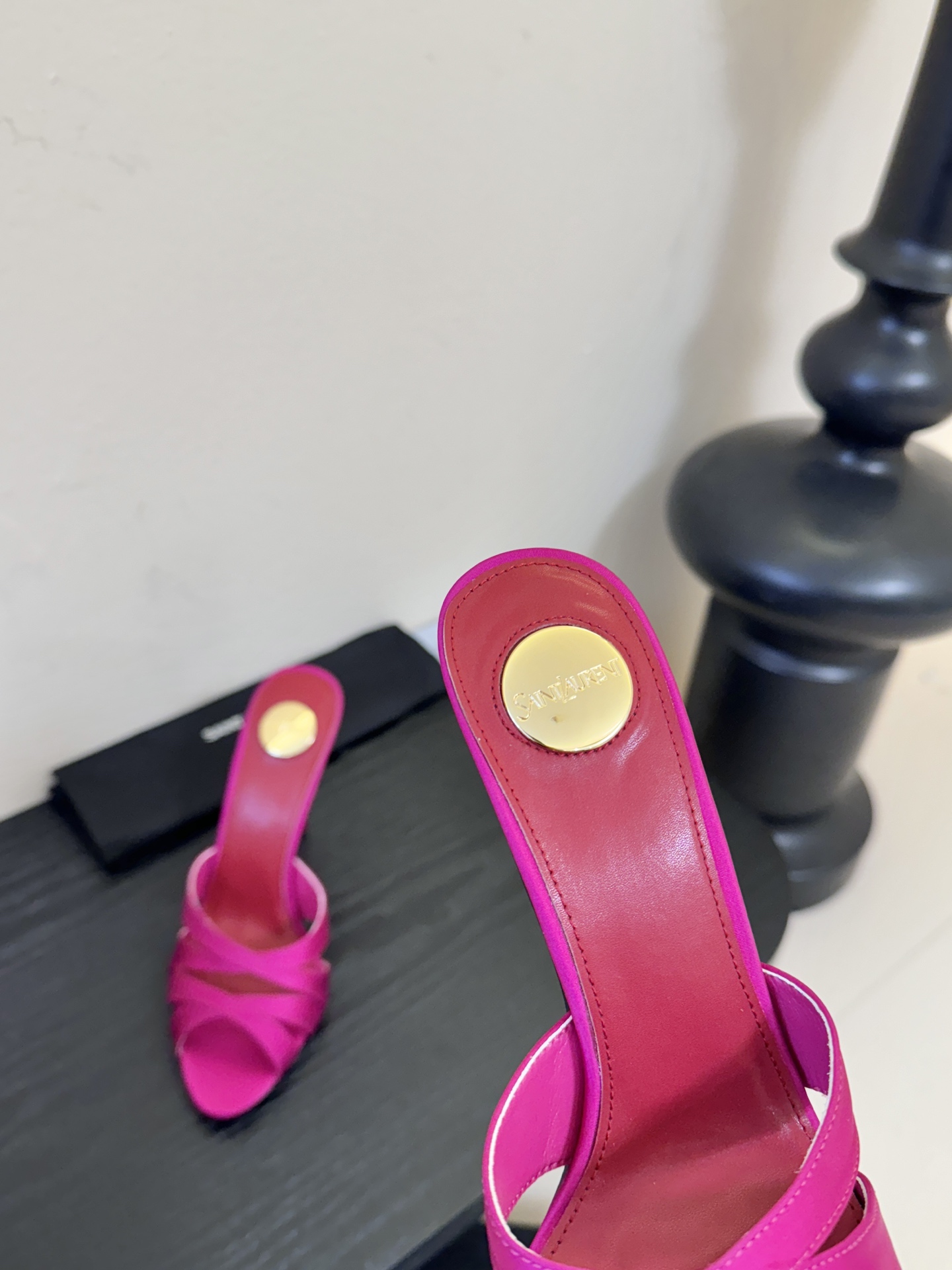 圣罗兰Saint Lauren* ss新YSL Logo高跟鞋拖Ysl走秀款高跟鞋 各种小裙子搭配起来 