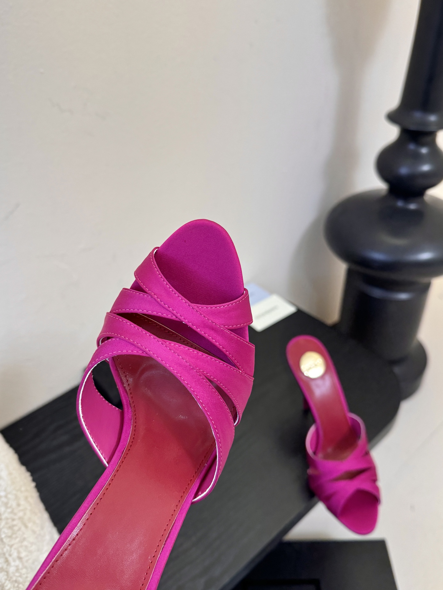 圣罗兰Saint Lauren* ss新YSL Logo高跟鞋拖Ysl走秀款高跟鞋 各种小裙子搭配起来 