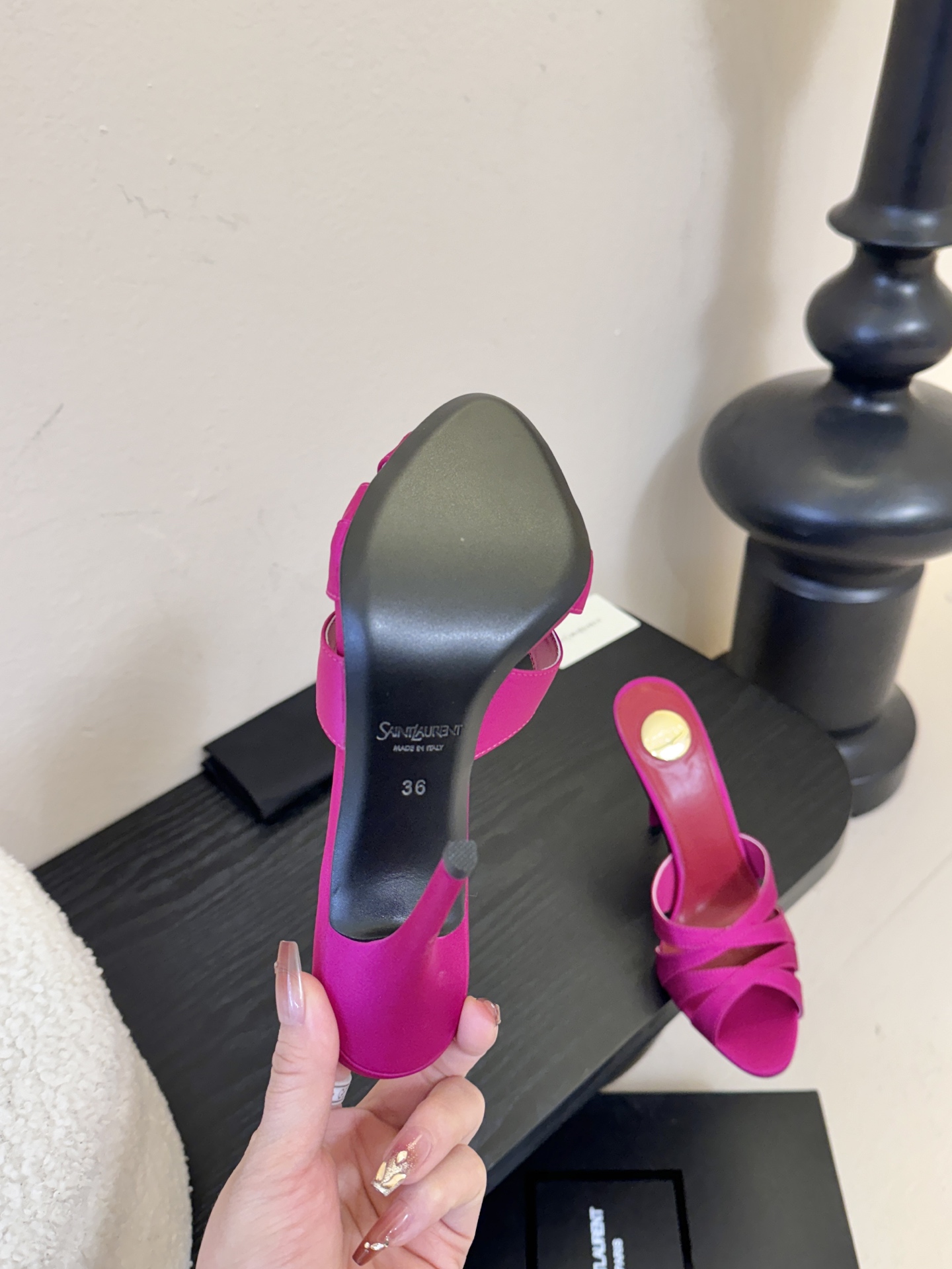 圣罗兰Saint Lauren* ss新YSL Logo高跟鞋拖Ysl走秀款高跟鞋 各种小裙子搭配起来 