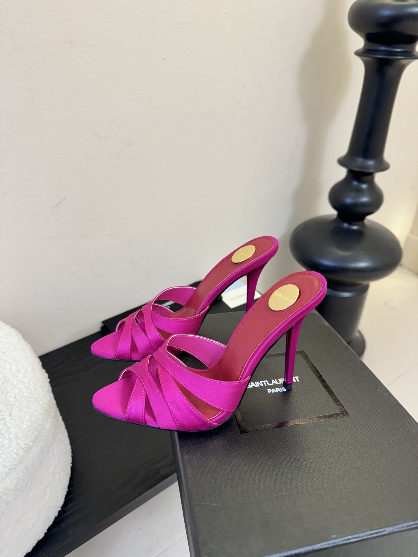 圣罗兰Saint Lauren* ss新YSL Logo高跟鞋拖Ysl走秀款高跟鞋 各种小裙子搭配起来 