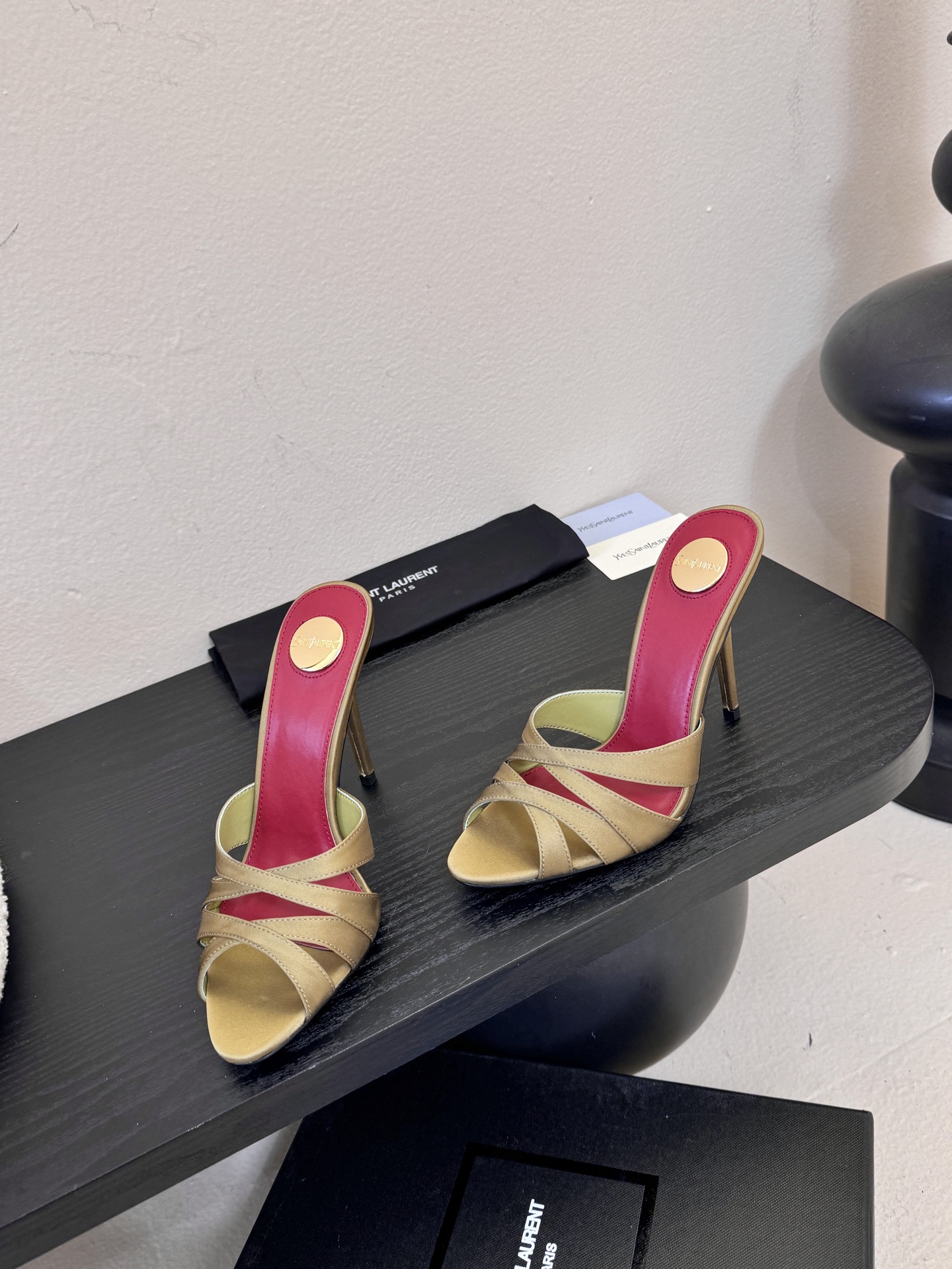 圣罗兰Saint Lauren* ss新YSL Logo高跟鞋拖Ysl走秀款高跟鞋 各种小裙子搭配起来 