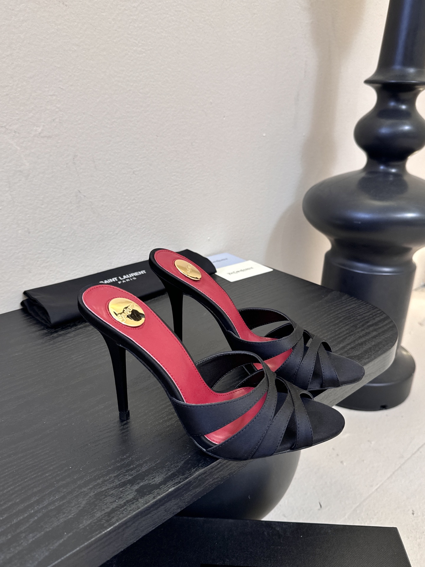 圣罗兰Saint Lauren* ss新YSL Logo高跟鞋拖Ysl走秀款高跟鞋 各种小裙子搭配起来 