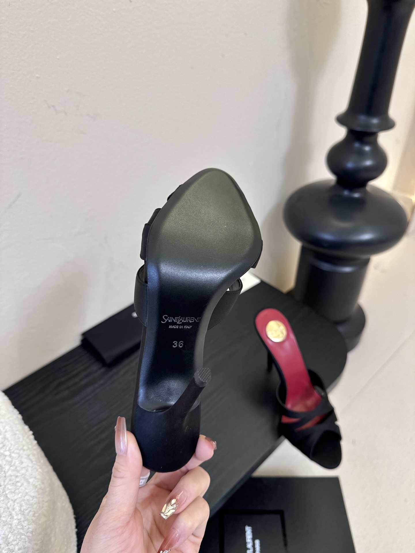 圣罗兰Saint Lauren* ss新YSL Logo高跟鞋拖Ysl走秀款高跟鞋 各种小裙子搭配起来 