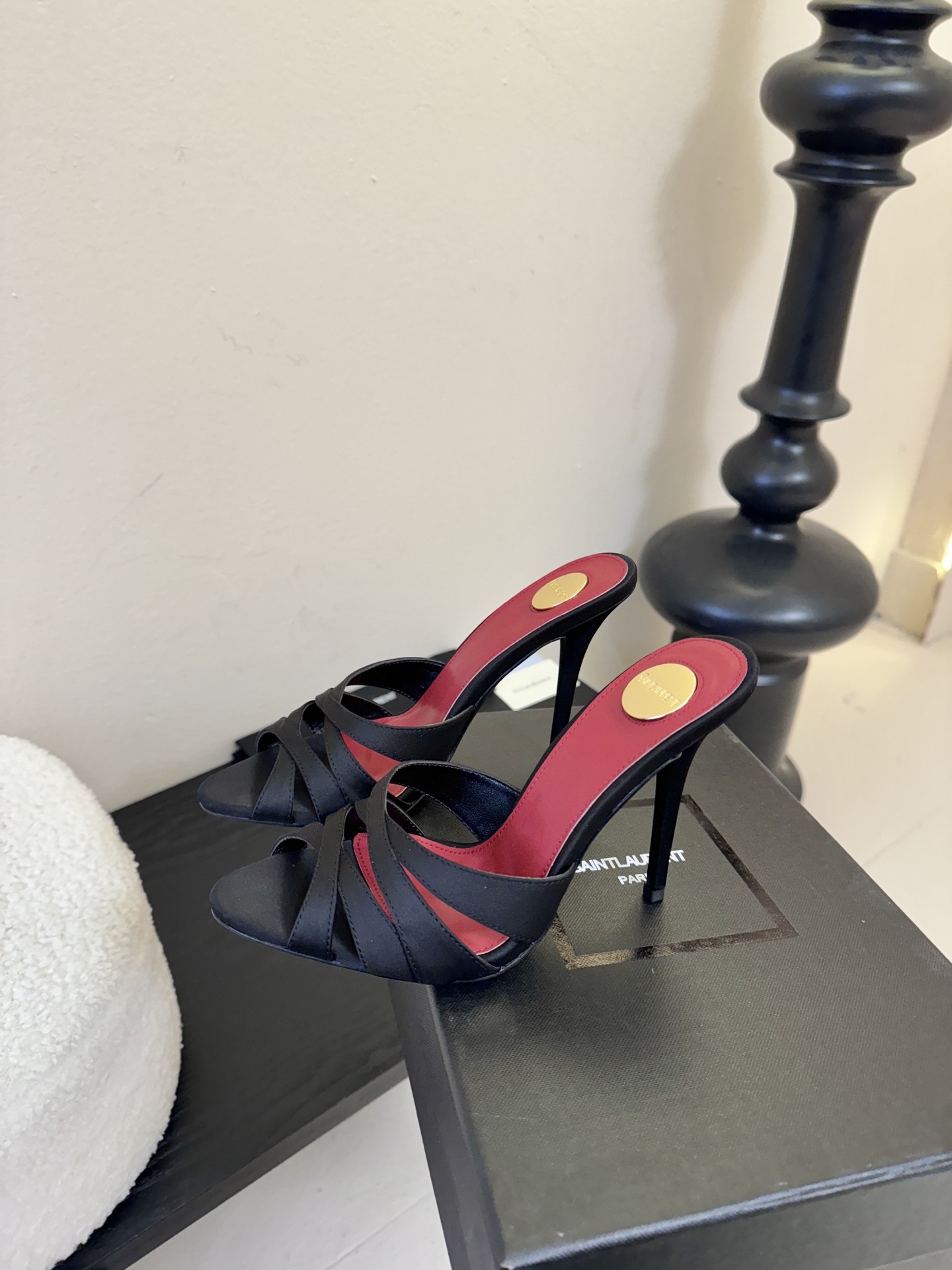 圣罗兰Saint Lauren* ss新YSL Logo高跟鞋拖Ysl走秀款高跟鞋 各种小裙子搭配起来 