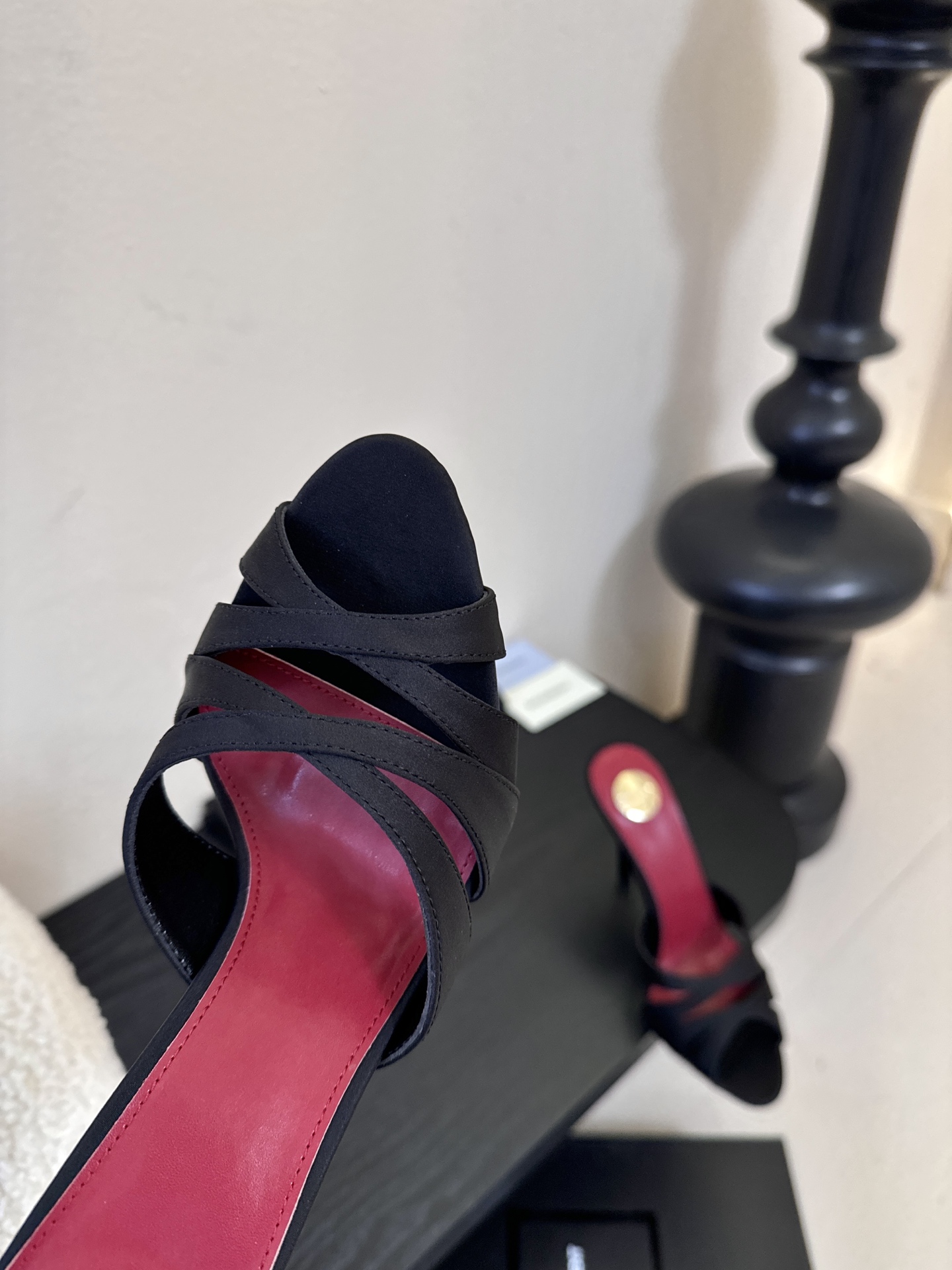 圣罗兰Saint Lauren* ss新YSL Logo高跟鞋拖Ysl走秀款高跟鞋 各种小裙子搭配起来 