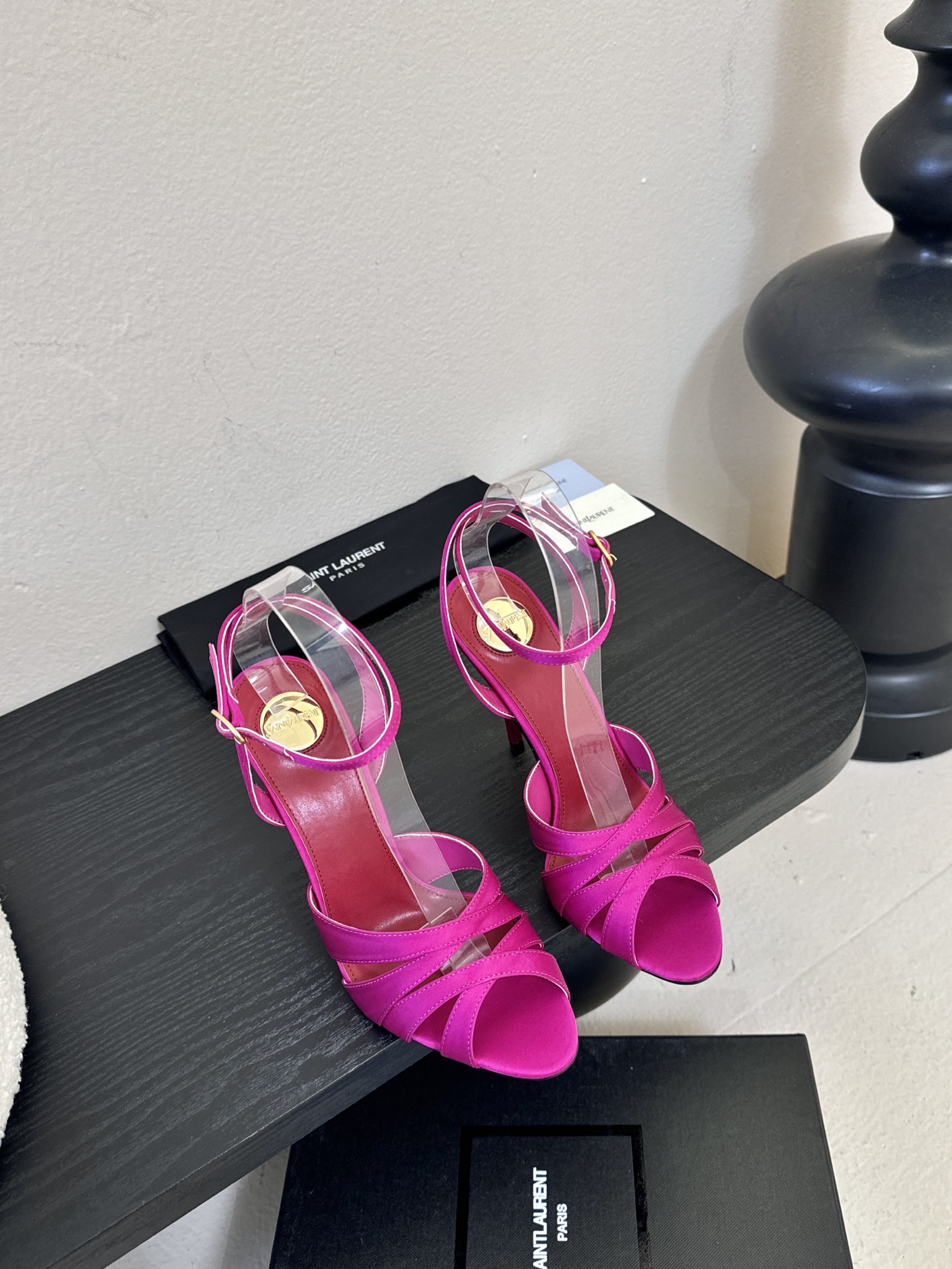 圣罗兰Saint Lauren* ss新YSL Logo高跟凉鞋Ysl走秀款高跟鞋 各种小裙子搭配起来 