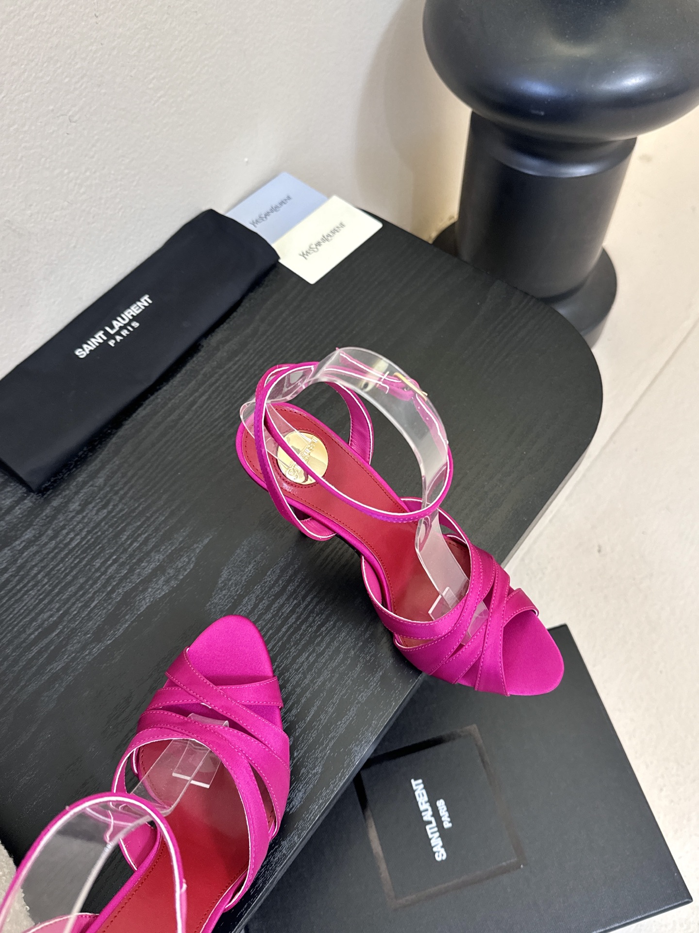 圣罗兰Saint Lauren* ss新YSL Logo高跟凉鞋Ysl走秀款高跟鞋 各种小裙子搭配起来 