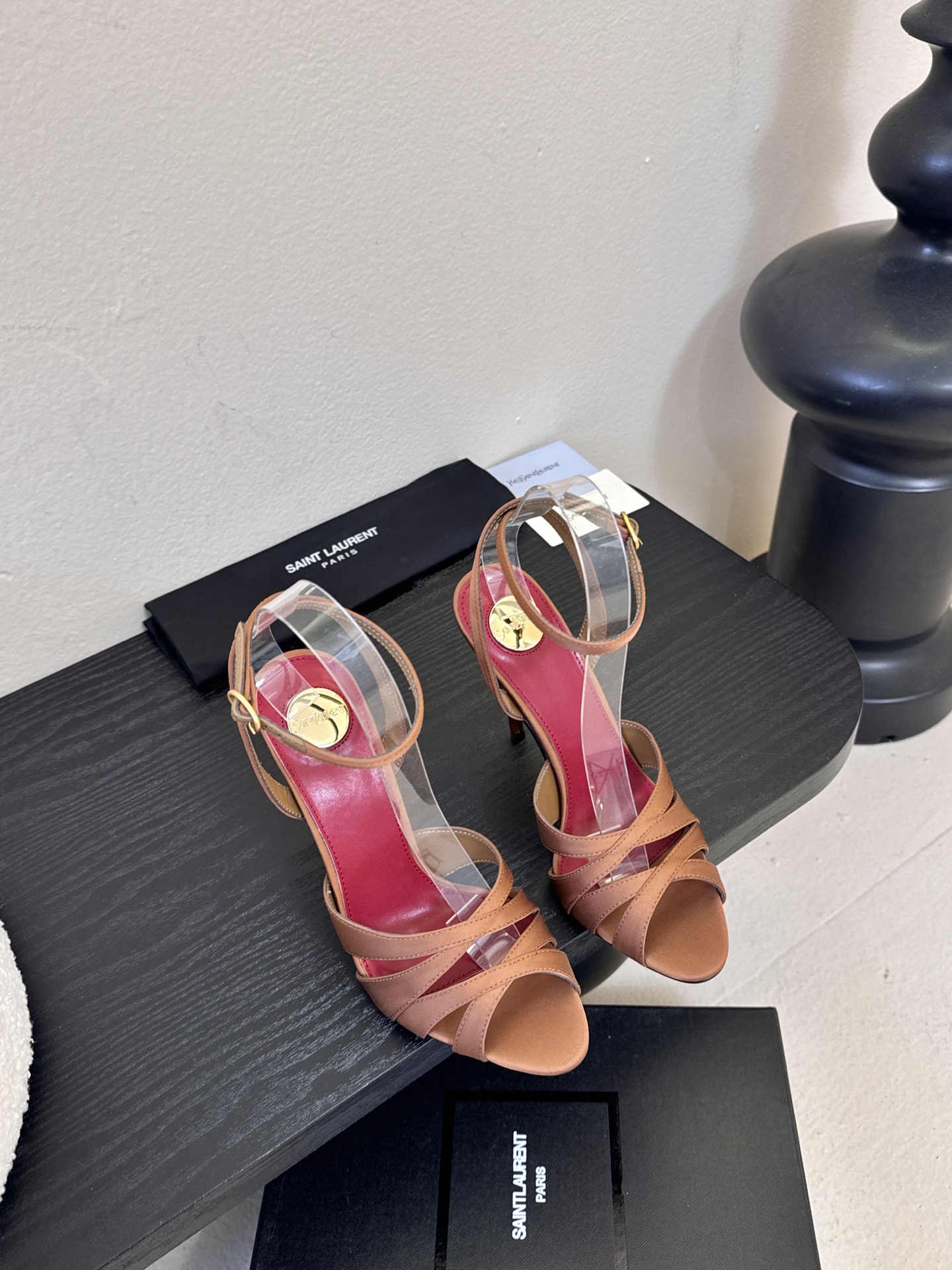 圣罗兰Saint Lauren* ss新YSL Logo高跟凉鞋Ysl走秀款高跟鞋 各种小裙子搭配起来 