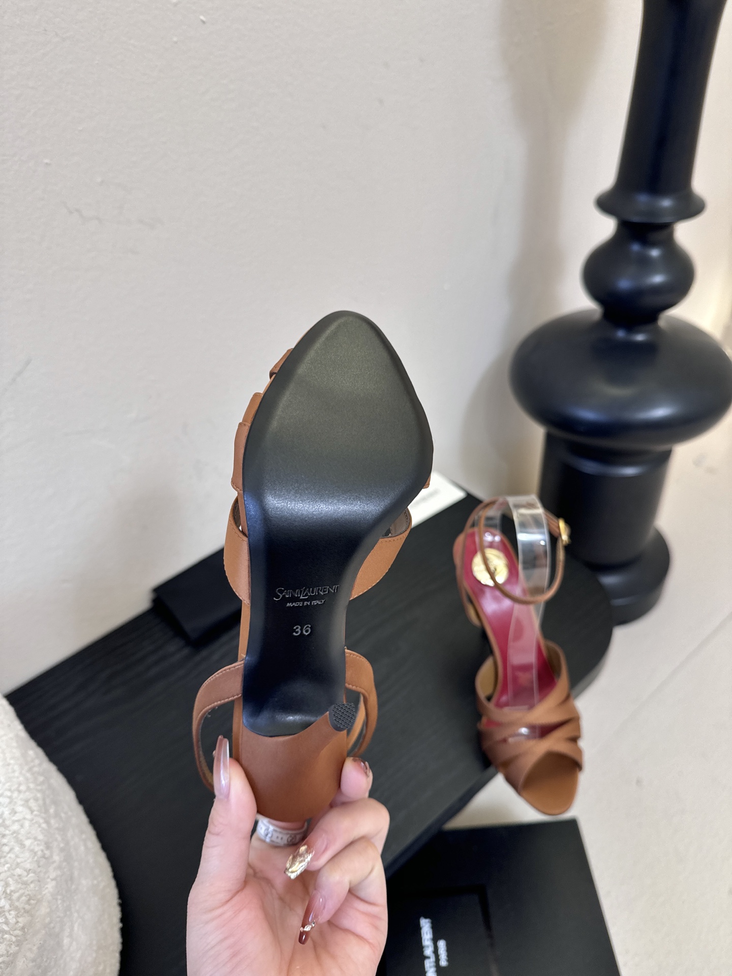 圣罗兰Saint Lauren* ss新YSL Logo高跟凉鞋Ysl走秀款高跟鞋 各种小裙子搭配起来 