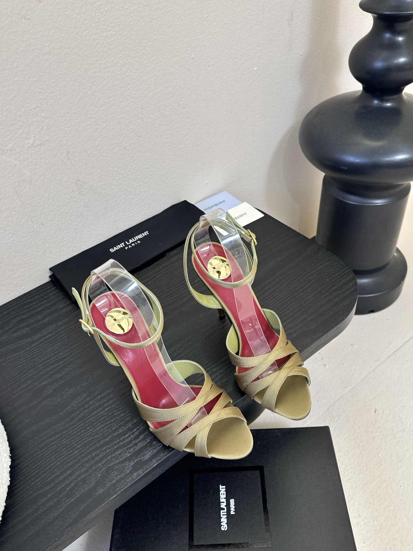 圣罗兰Saint Lauren* ss新YSL Logo高跟凉鞋Ysl走秀款高跟鞋 各种小裙子搭配起来 