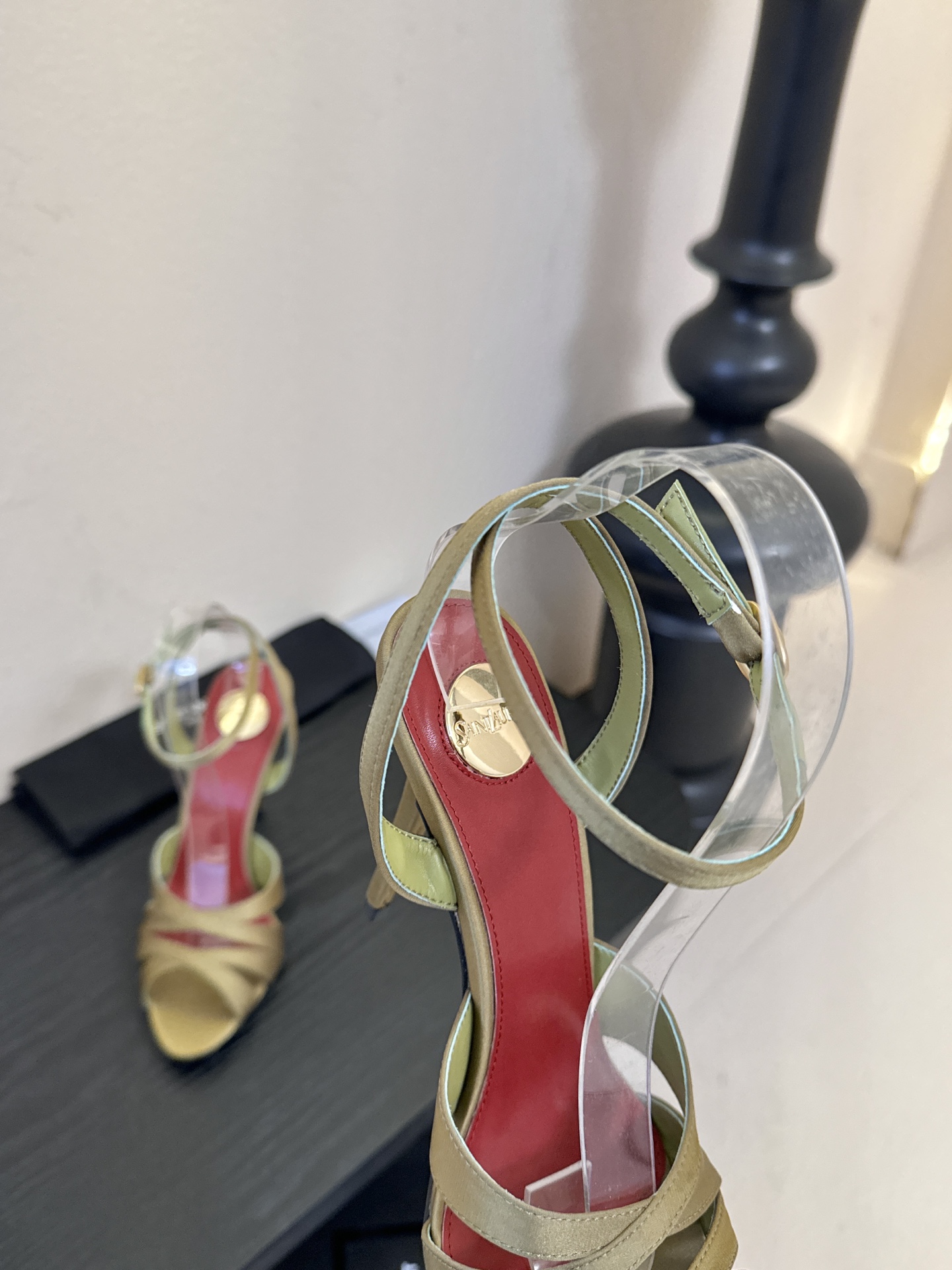 圣罗兰Saint Lauren* ss新YSL Logo高跟凉鞋Ysl走秀款高跟鞋 各种小裙子搭配起来 