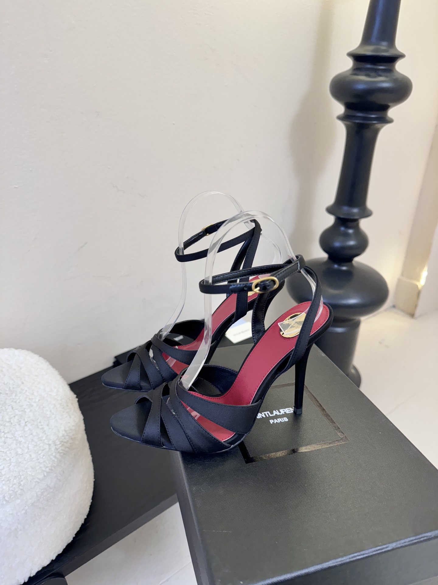 圣罗兰Saint Lauren* ss新YSL Logo高跟凉鞋Ysl走秀款高跟鞋 各种小裙子搭配起来 