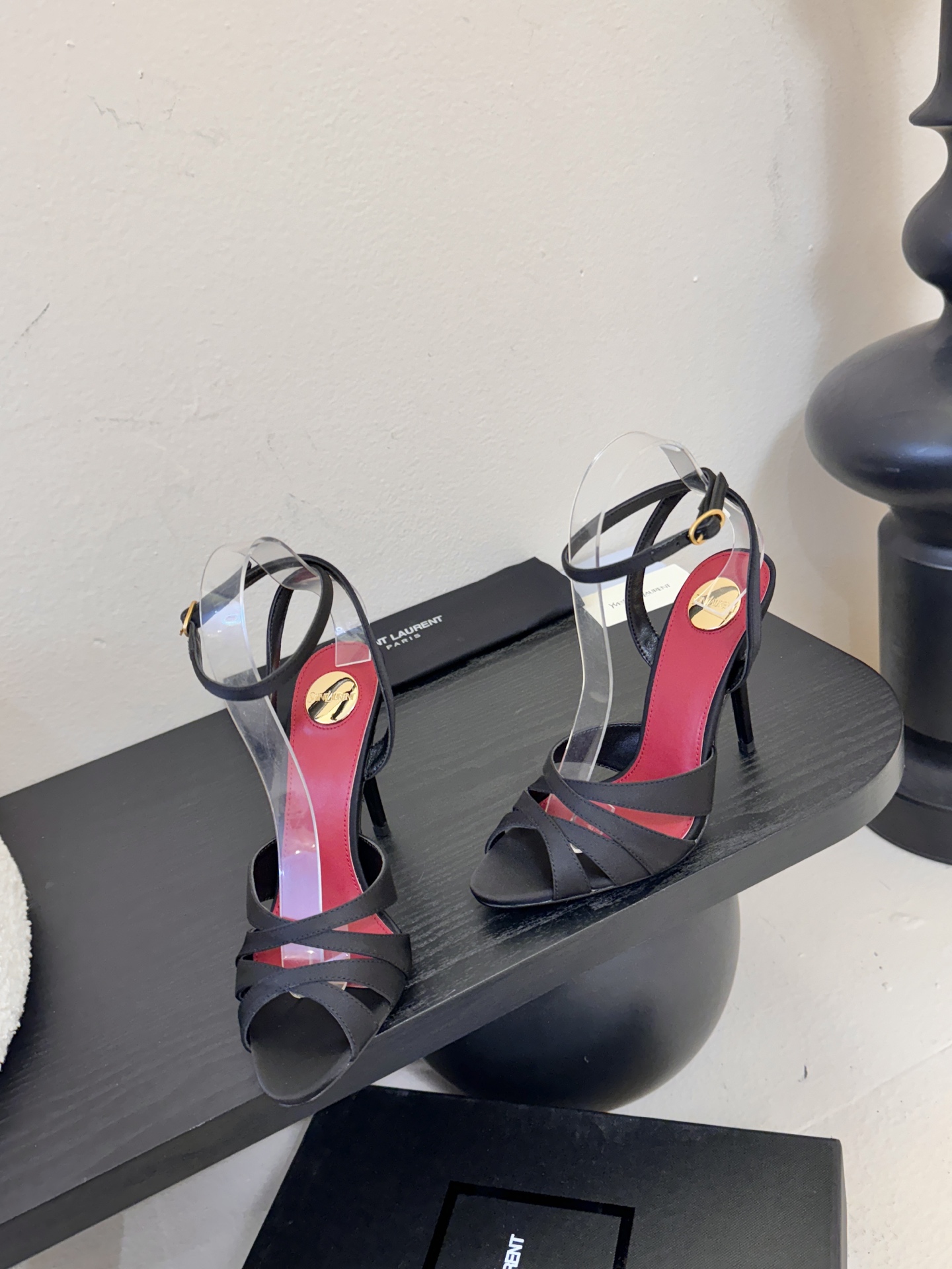 圣罗兰Saint Lauren* ss新YSL Logo高跟凉鞋Ysl走秀款高跟鞋 各种小裙子搭配起来 