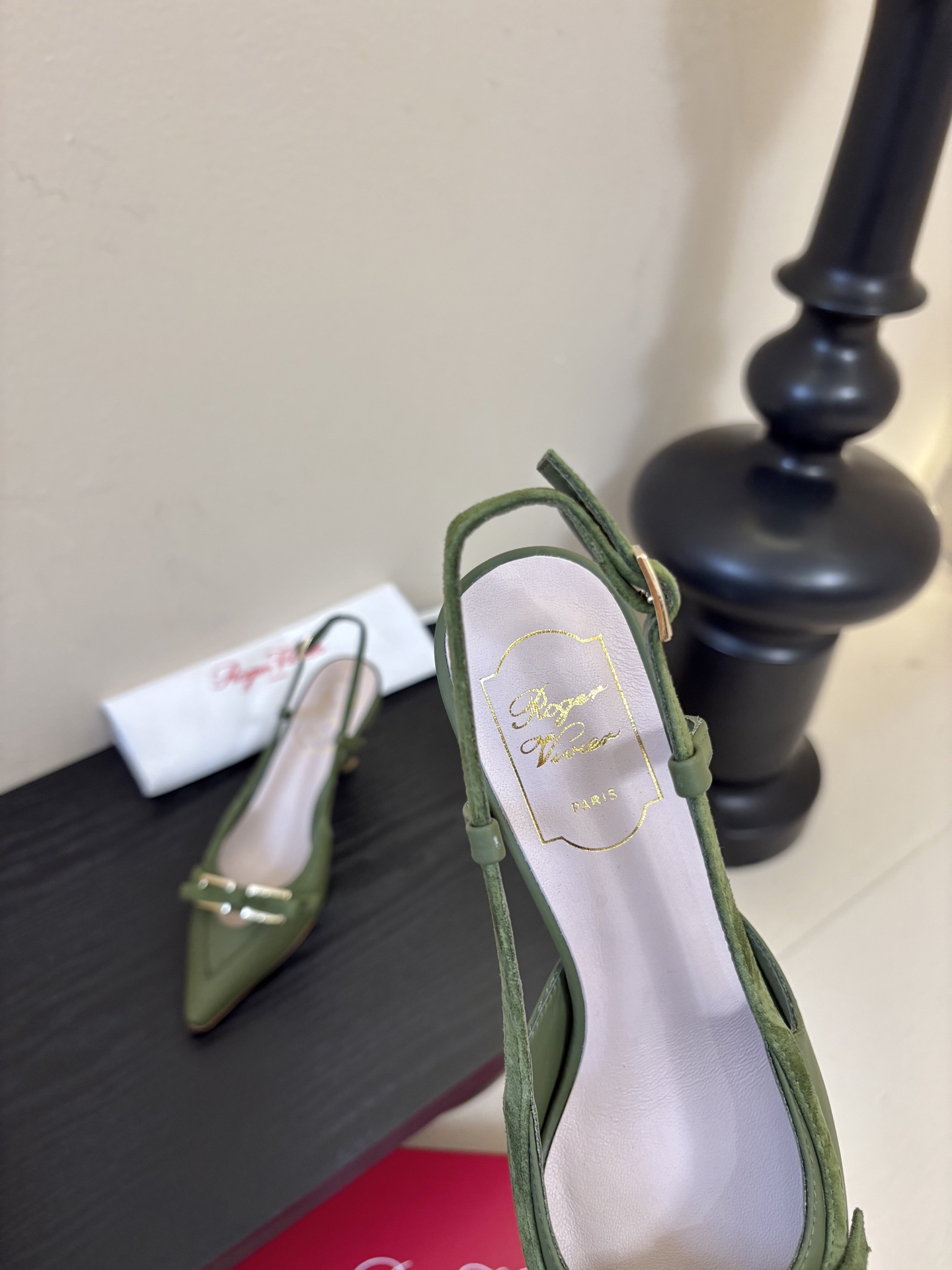 Roger Vivi* 26早春新品凉鞋Virgule钻扣高跟鞋后袢带凉拖 RV必入款 她上脚也太美了吧