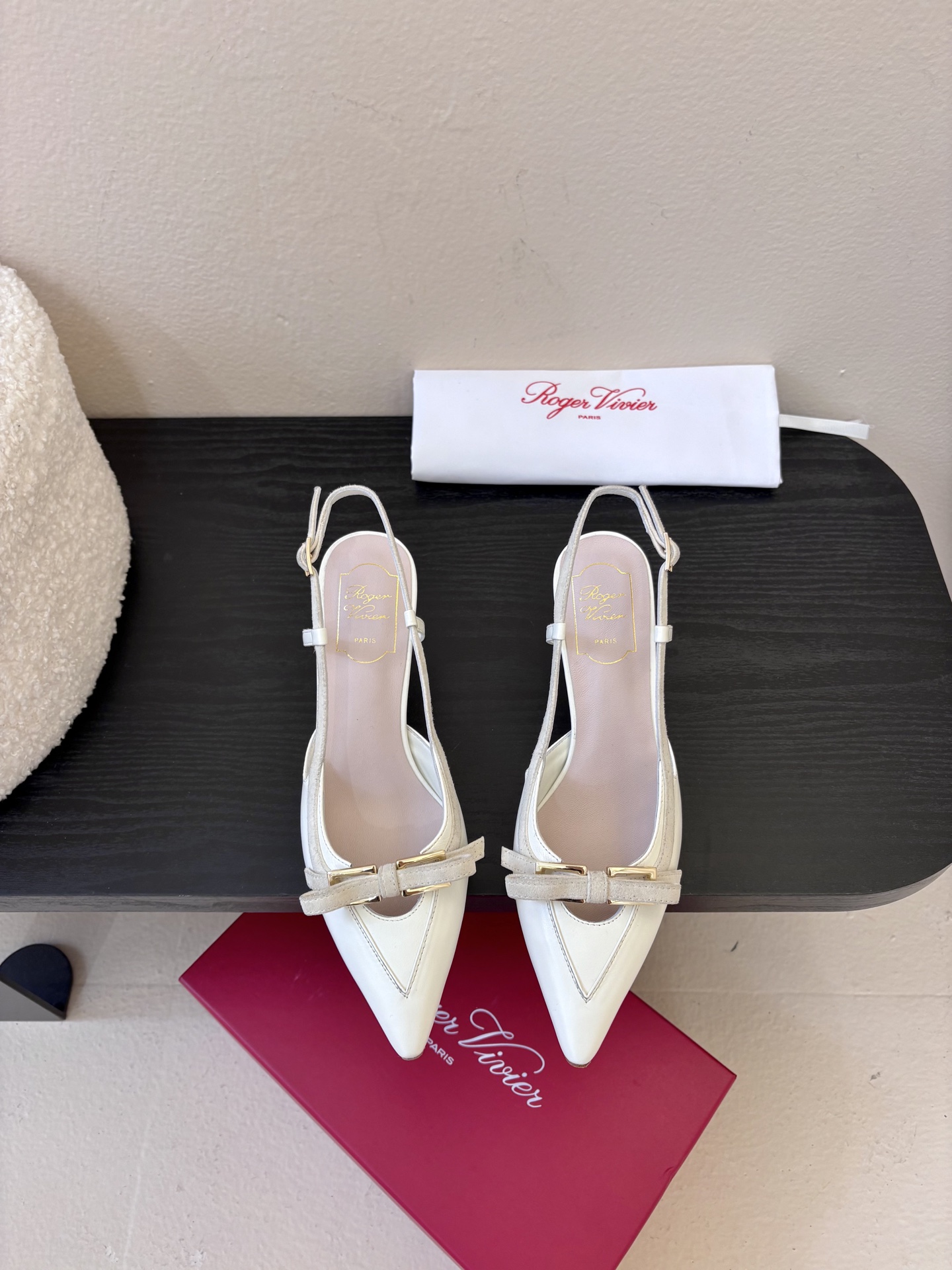 Roger Vivi* 26早春新品凉鞋Virgule钻扣高跟鞋后袢带凉拖 RV必入款 她上脚也太美了吧
