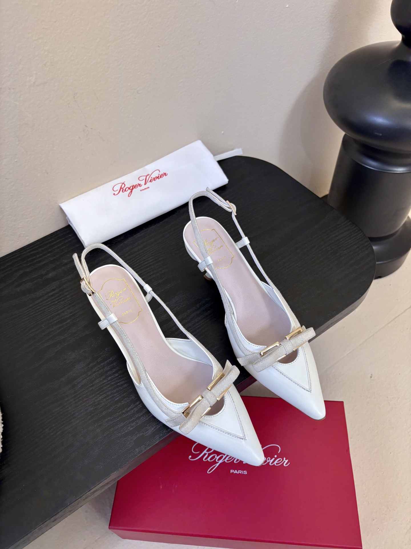 Roger Vivi* 26早春新品凉鞋Virgule钻扣高跟鞋后袢带凉拖 RV必入款 她上脚也太美了吧