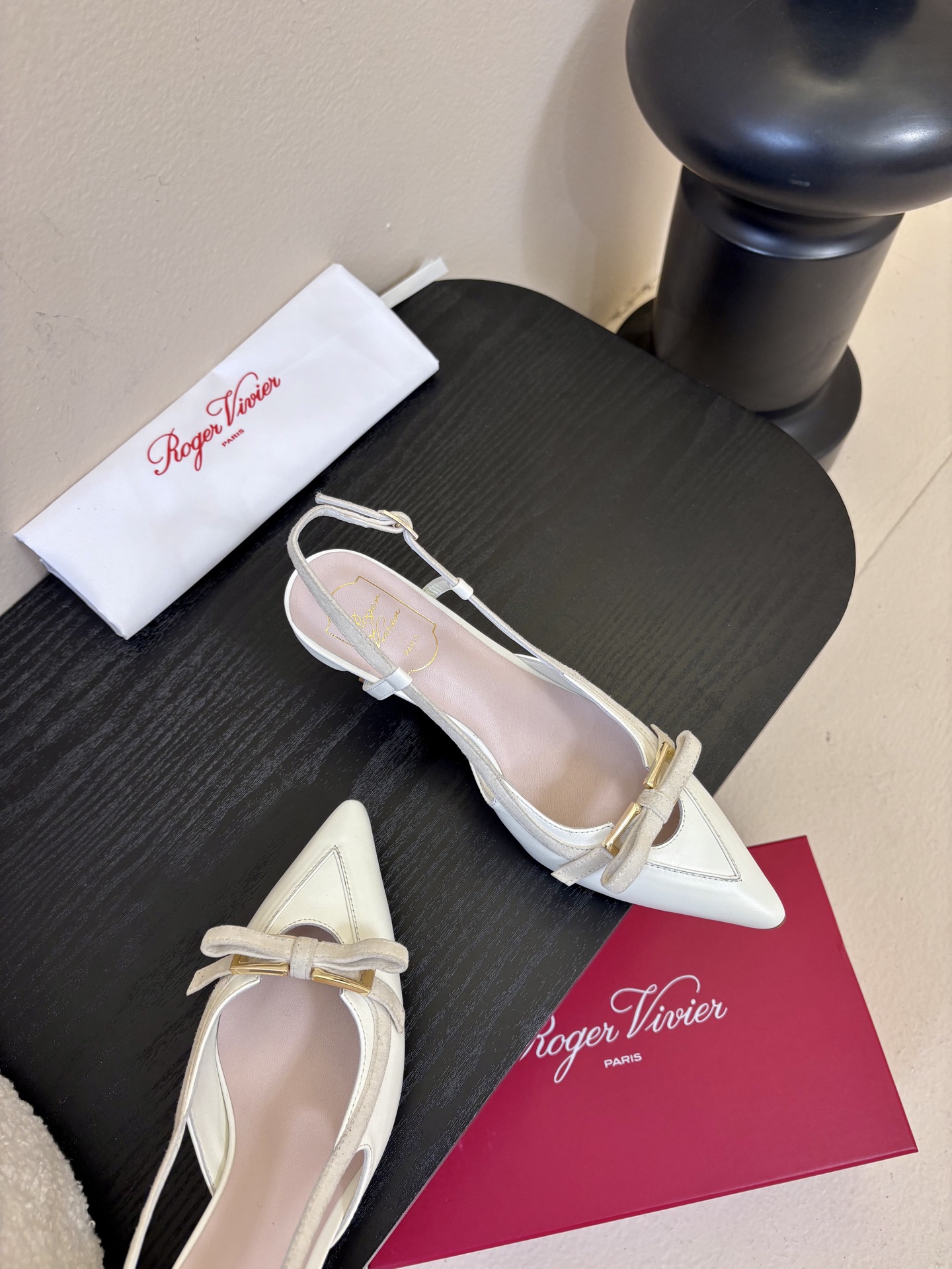 Roger Vivi* 26早春新品凉鞋Virgule钻扣高跟鞋后袢带凉拖 RV必入款 她上脚也太美了吧