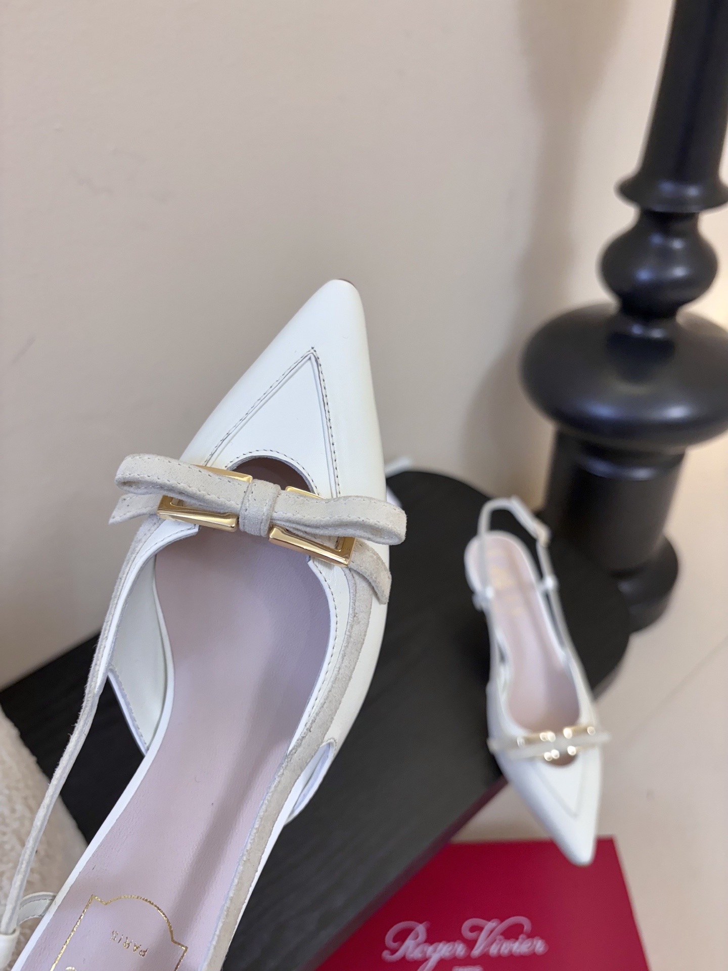 Roger Vivi* 26早春新品凉鞋Virgule钻扣高跟鞋后袢带凉拖 RV必入款 她上脚也太美了吧